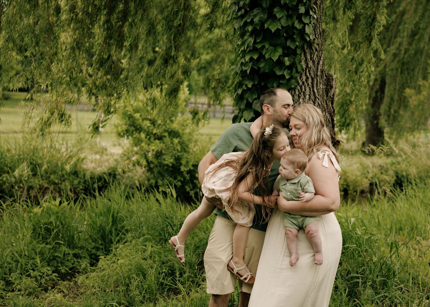 earthy, romantic, green family photos