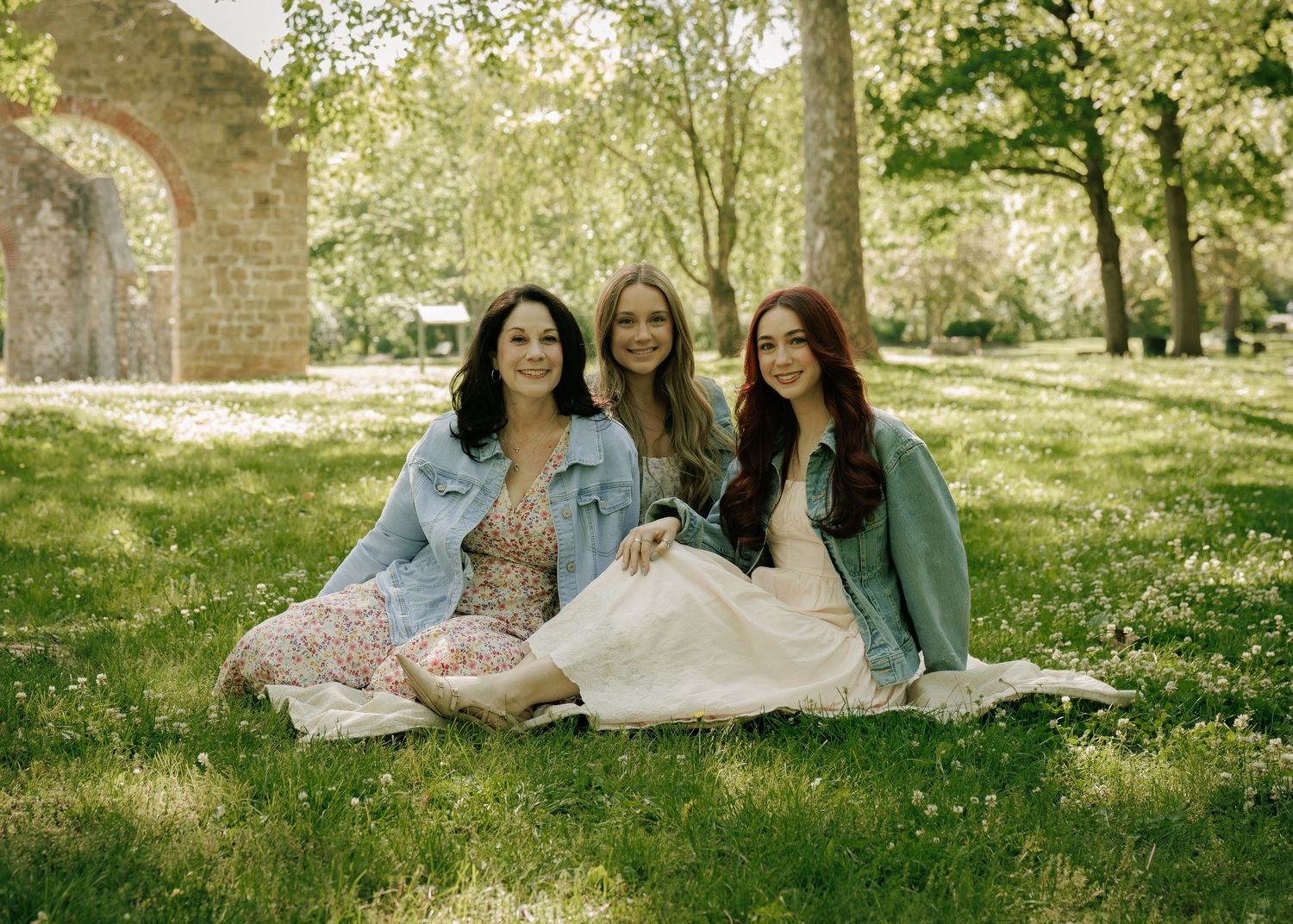 earthy, romantic, green family photos