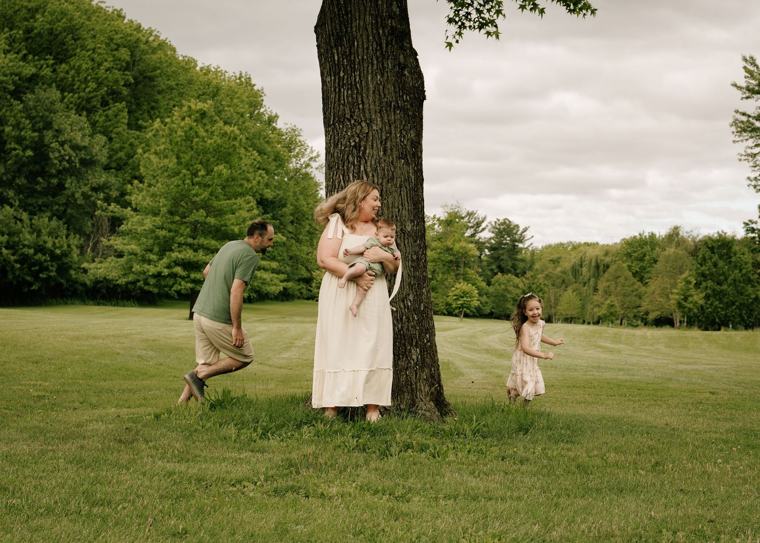 earthy, romantic, green family photos