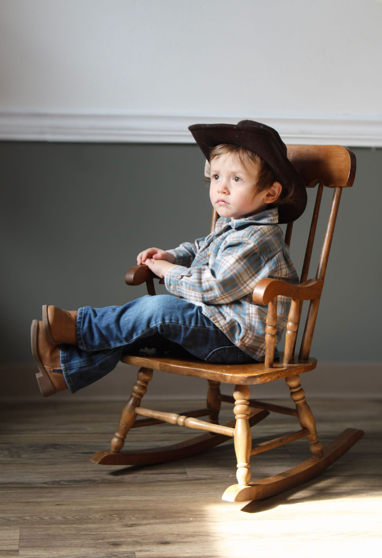 Indianapolis toddler and family photographer creating warm, natural, and timeless images of your children and family milestones.