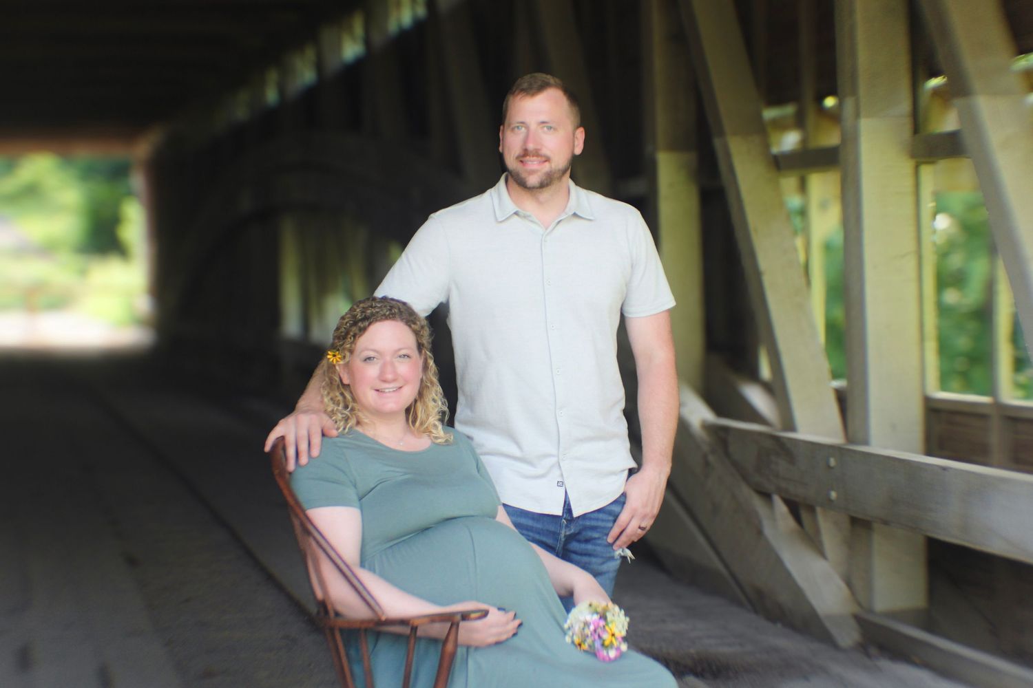 Indianapolis lifestyle and maternity photographer creating warm, natural images of pregnancy, expecting families, and milestones.