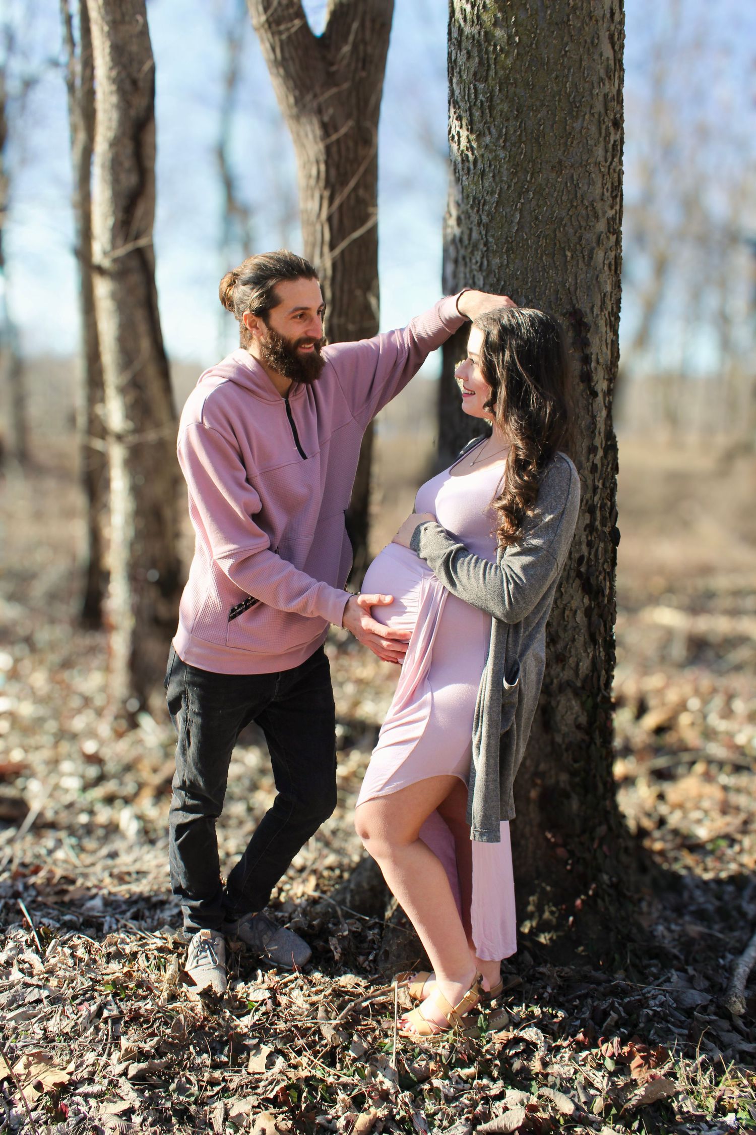 Lifestyle maternity photography in Indianapolis, Indiana, preserving intimate, heartfelt moments of pregnancy and family connection.