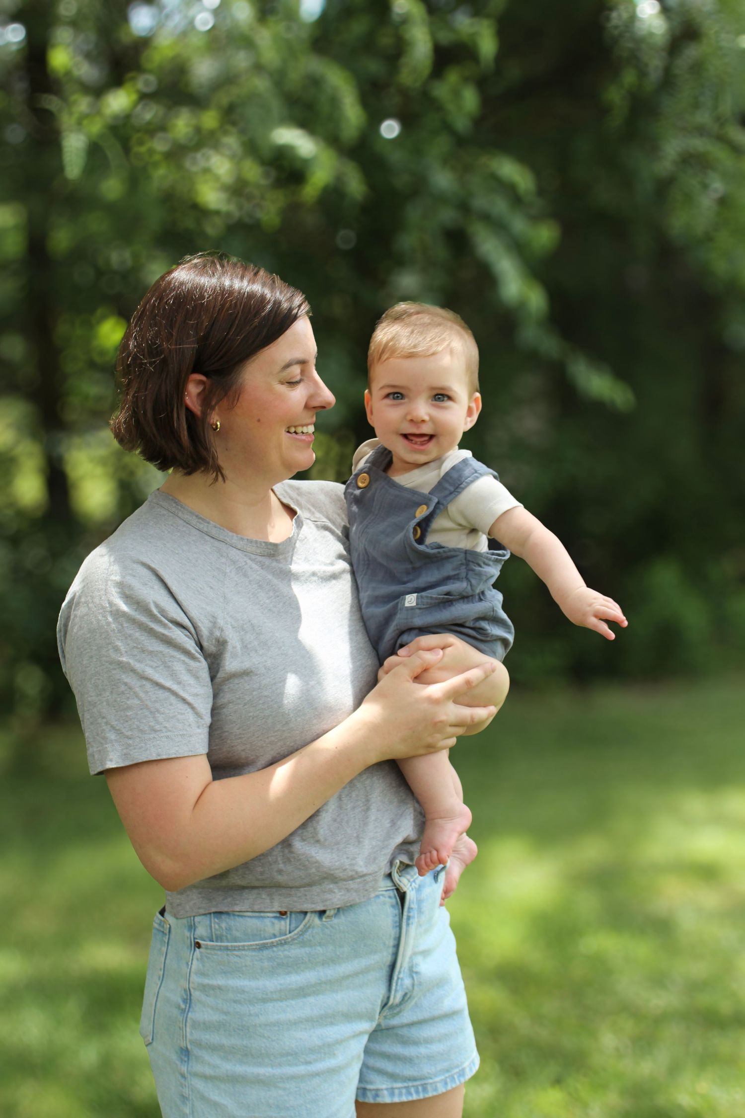 Indianapolis family and toddler photographer capturing playful, natural, and heartfelt moments of your little ones and family.