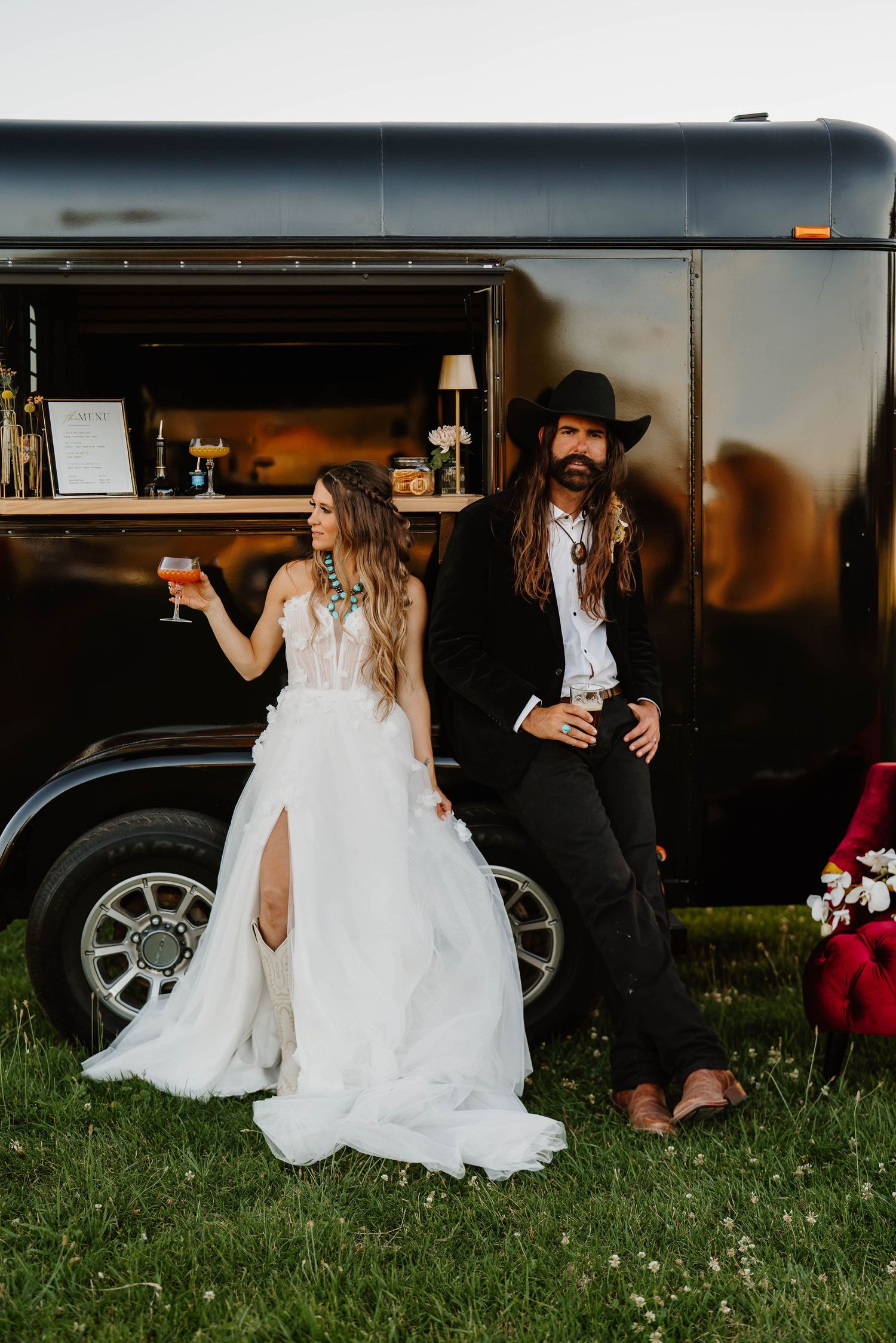 Western bride and groom oregon ranch