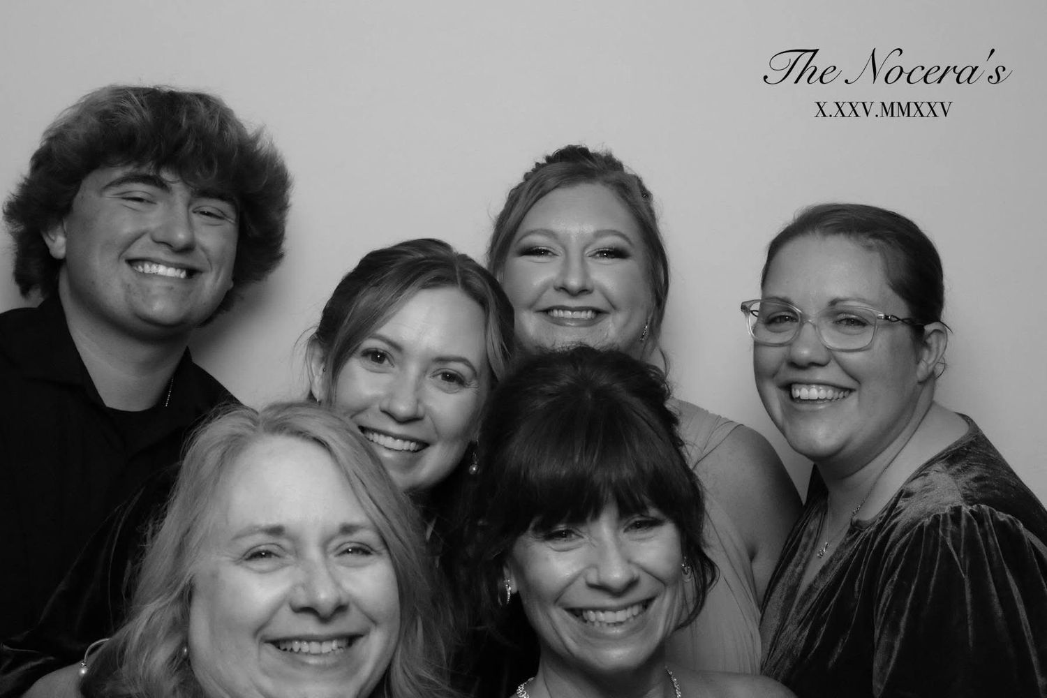B&W wedding photo booth.