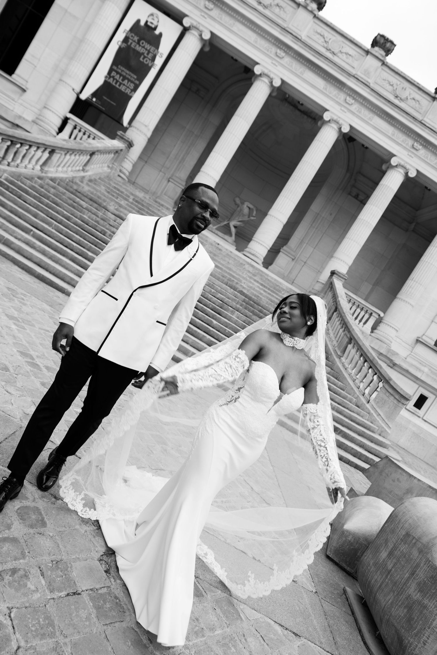 Rose events luxury destination wedding in france portugal spain italy paris americain couple from ohio, wedding on a peniche