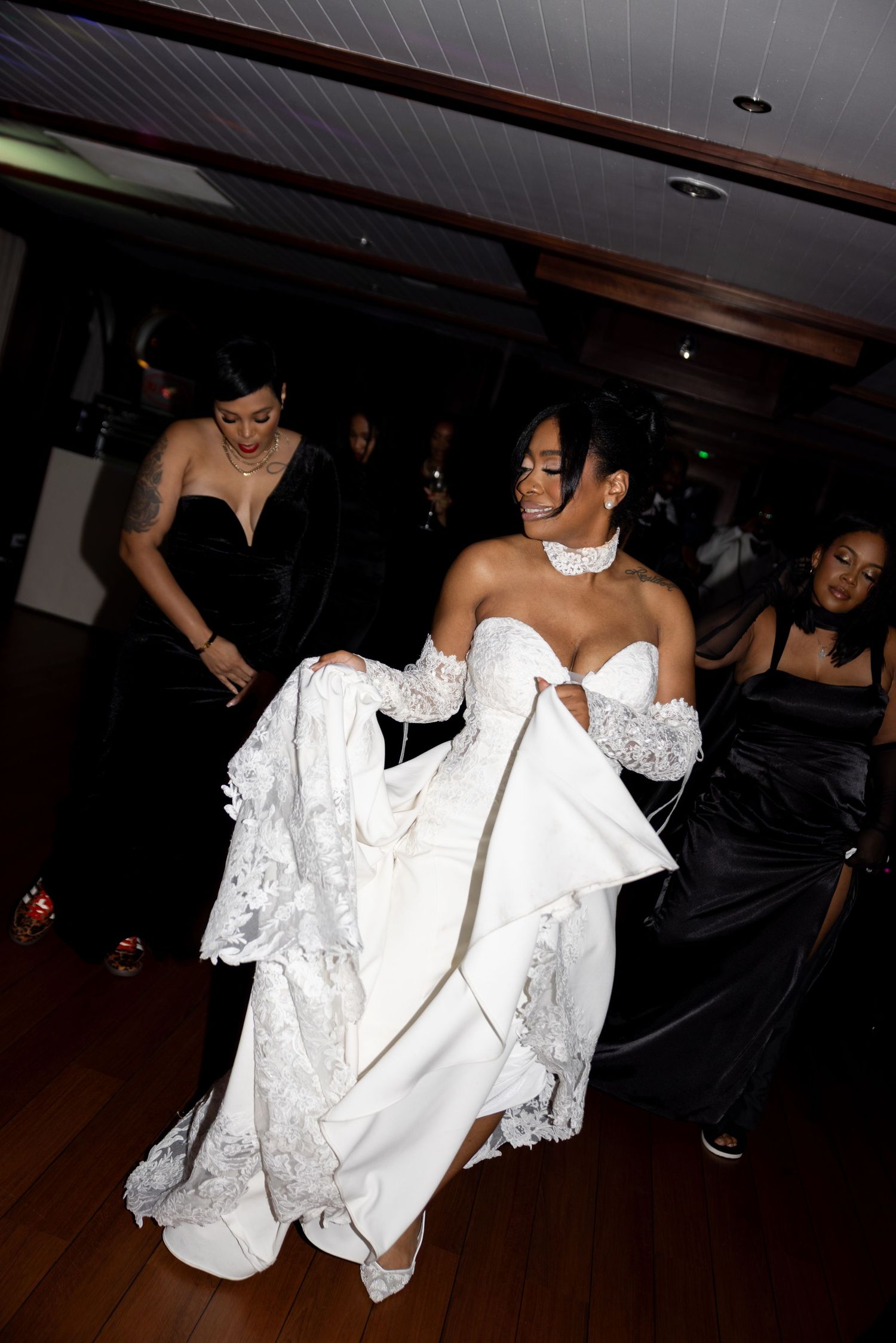Rose events luxury destination wedding in france portugal spain italy paris americain couple from ohio, wedding on a peniche