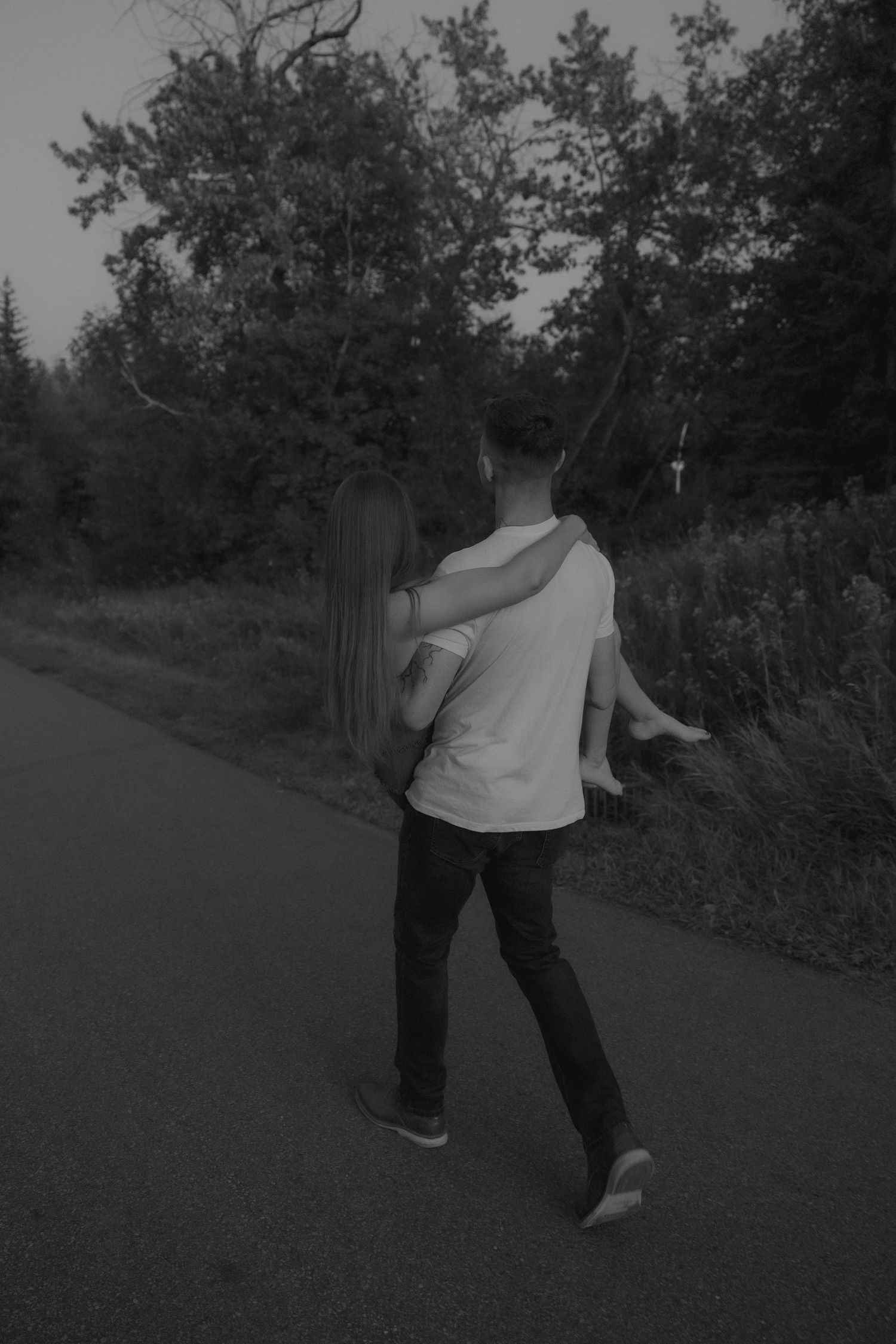 Edmonton engagement photographer