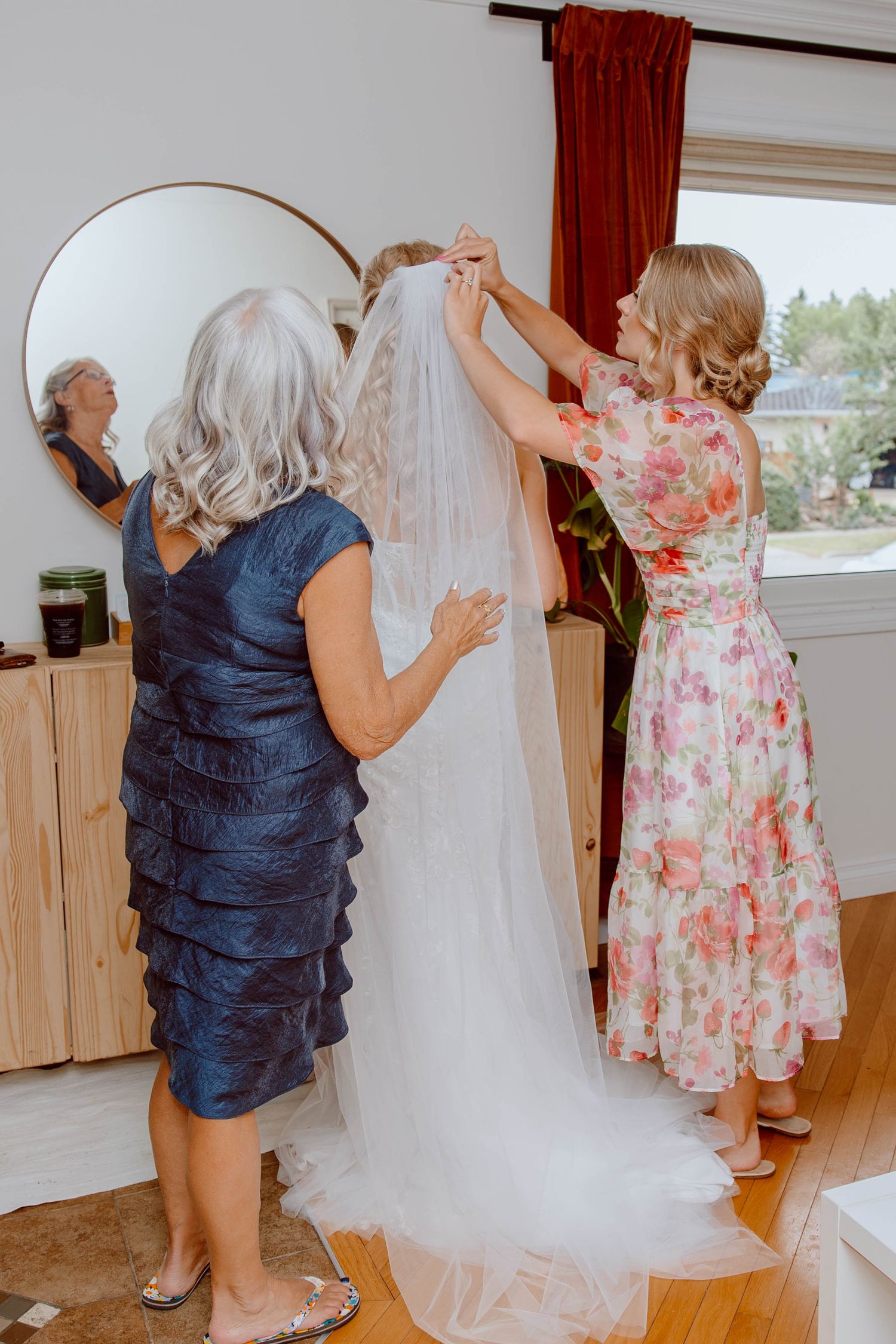 Edmonton wedding photographer