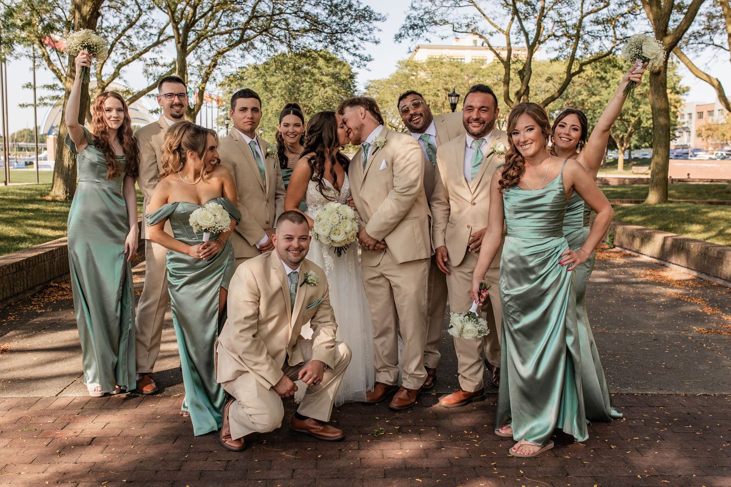 Doubletree by Hilton, Saginaw, bay city Michigan, wedding photographer, bridal party, local photographer