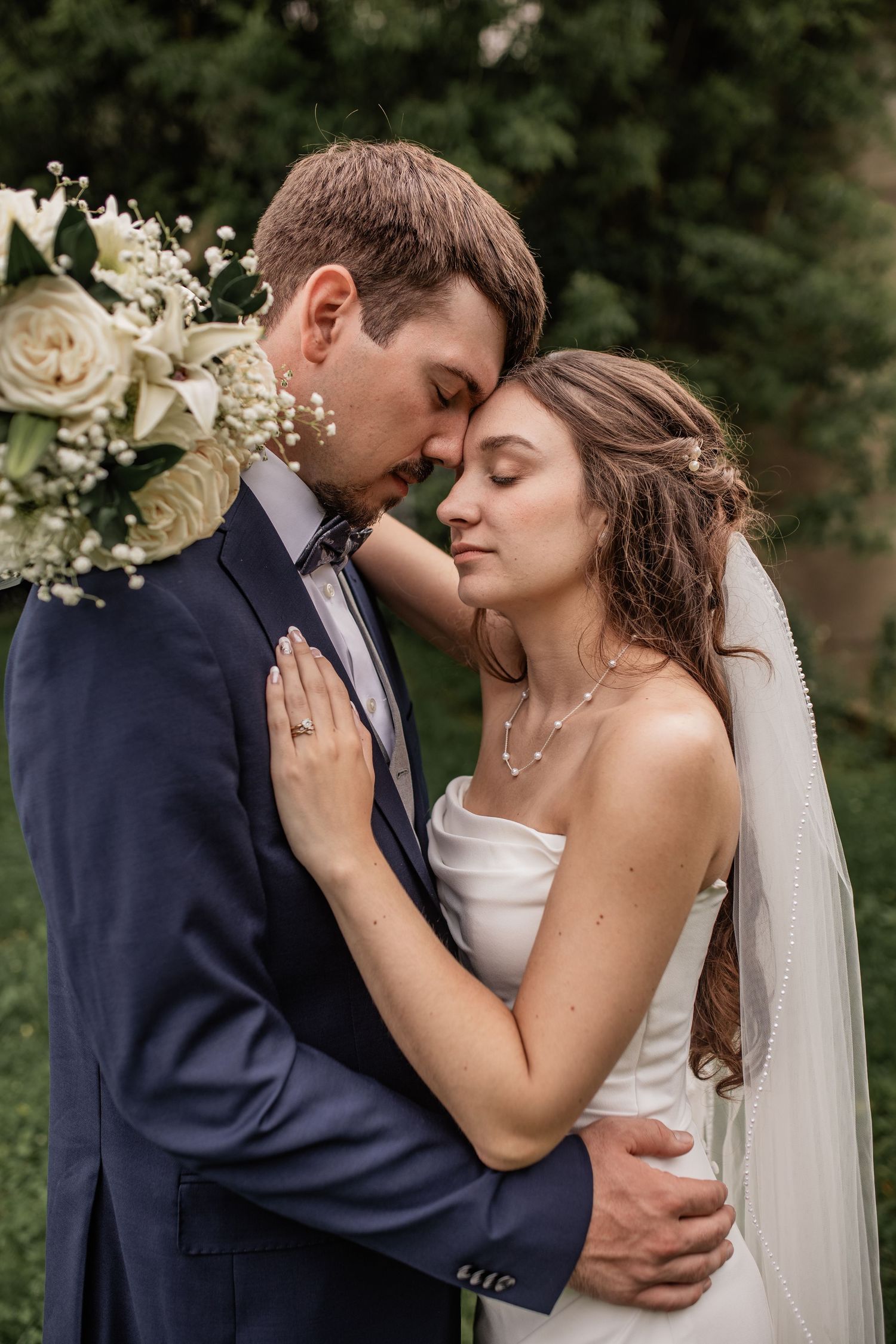 Michigan wedding photographer, true to color, barn, rustic wedding photography, wedding day