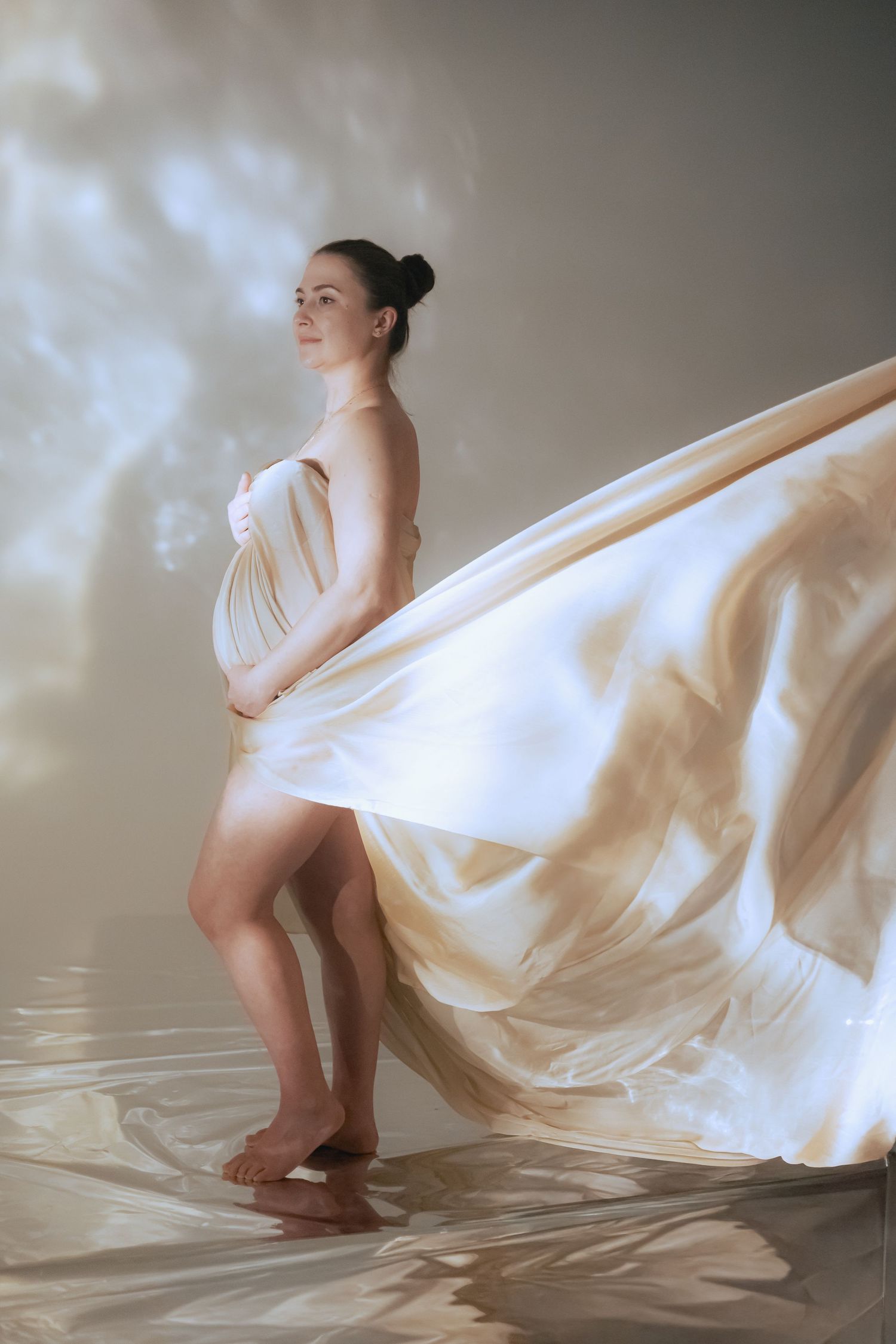 maternity photographer Czech Republic
maternity photoshoot Prague / Karlovy Vary
fine art maternity portraits
pregnancy photo session