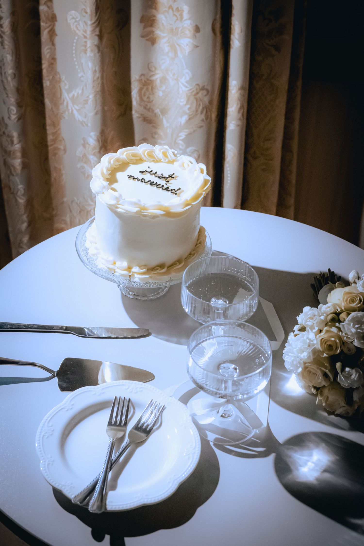 wedding photographer Czech Republic, destination wedding Karlovy Vary, pre-wedding photoshoot Prague, luxury wedding art,