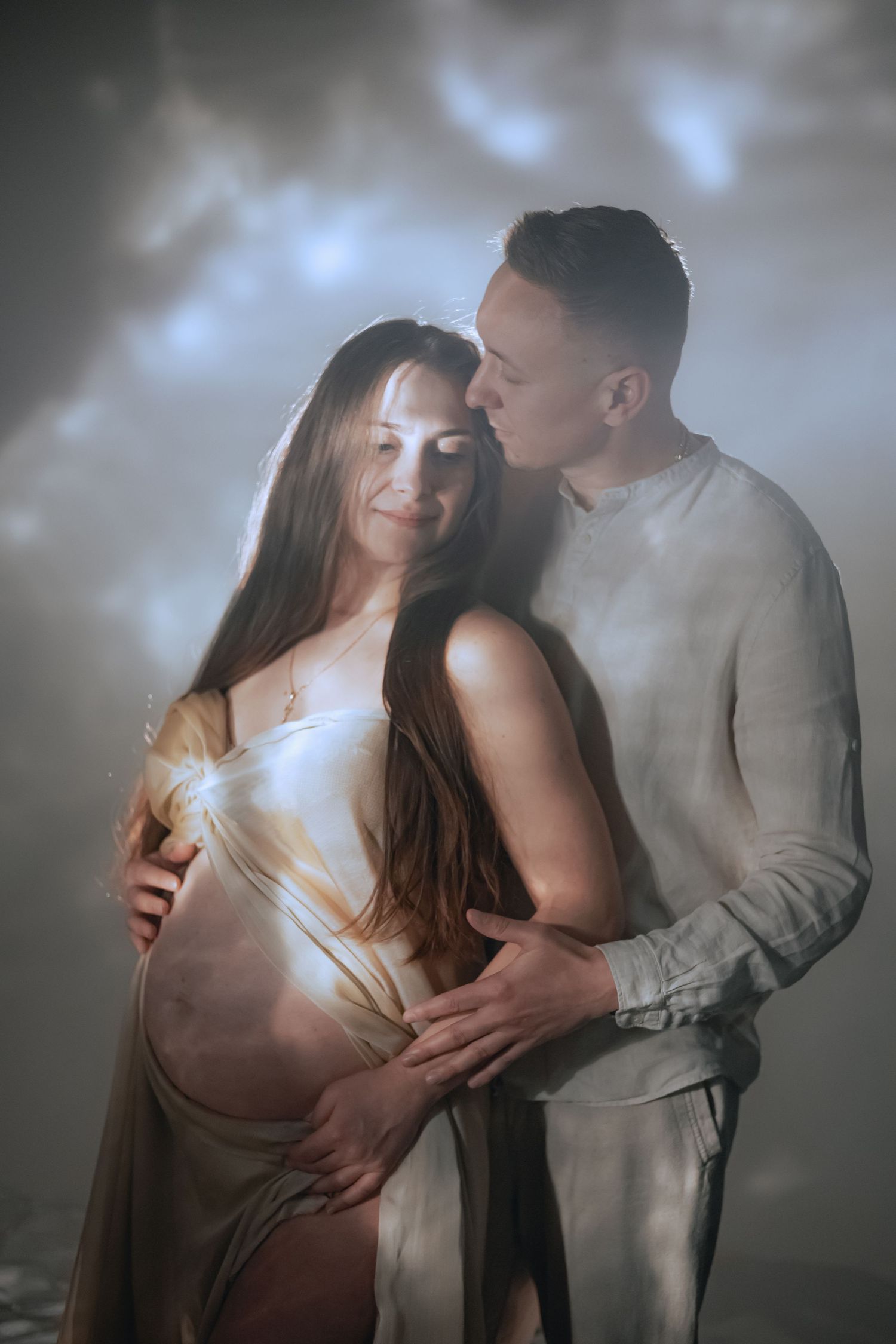 maternity photographer Czech Republic
maternity photoshoot Prague / Karlovy Vary
fine art maternity portraits
pregnancy photo session