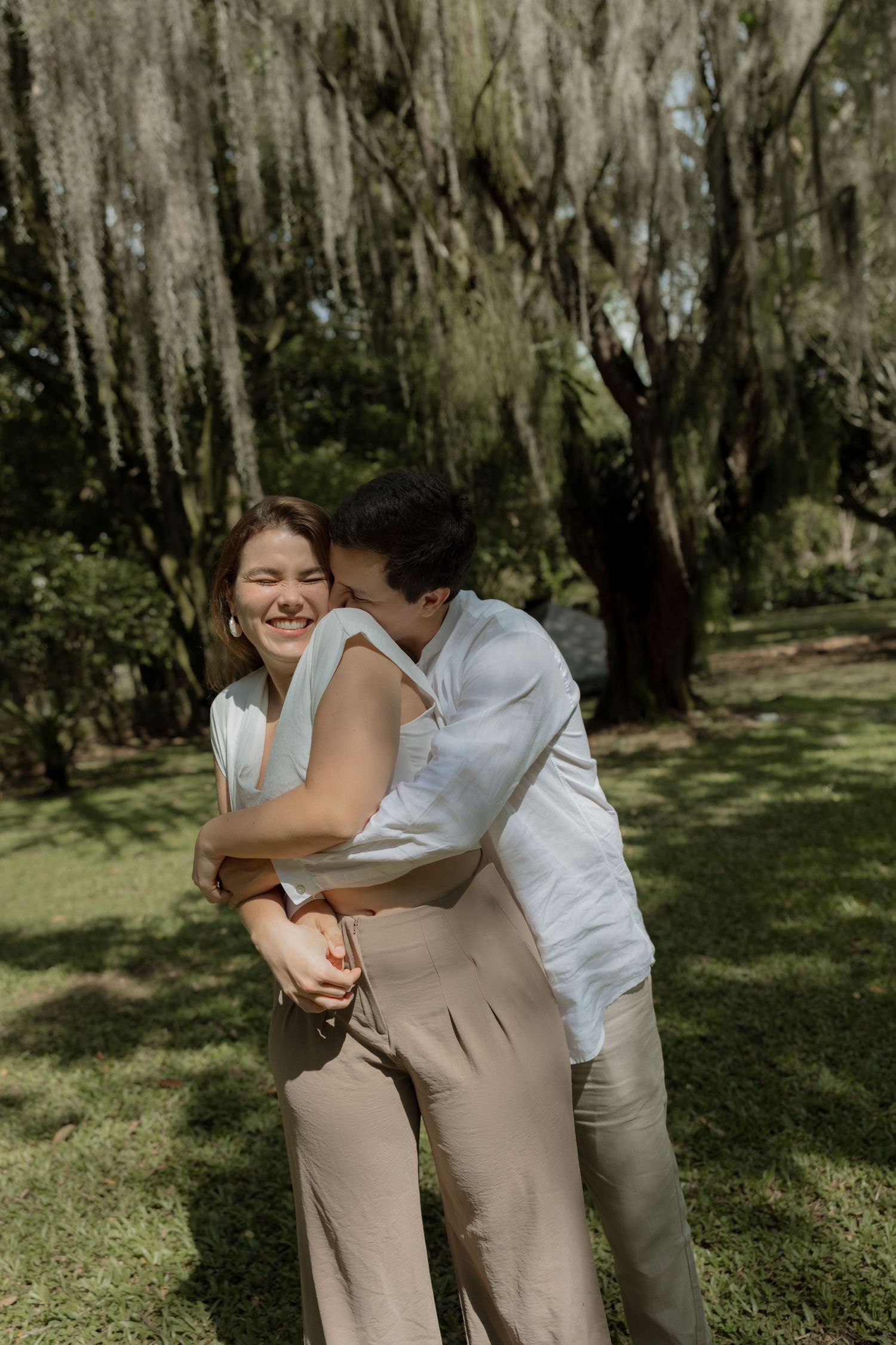 Engagement session in Trois-Rivières by editorial wedding photographer based in Québec and Montréal.