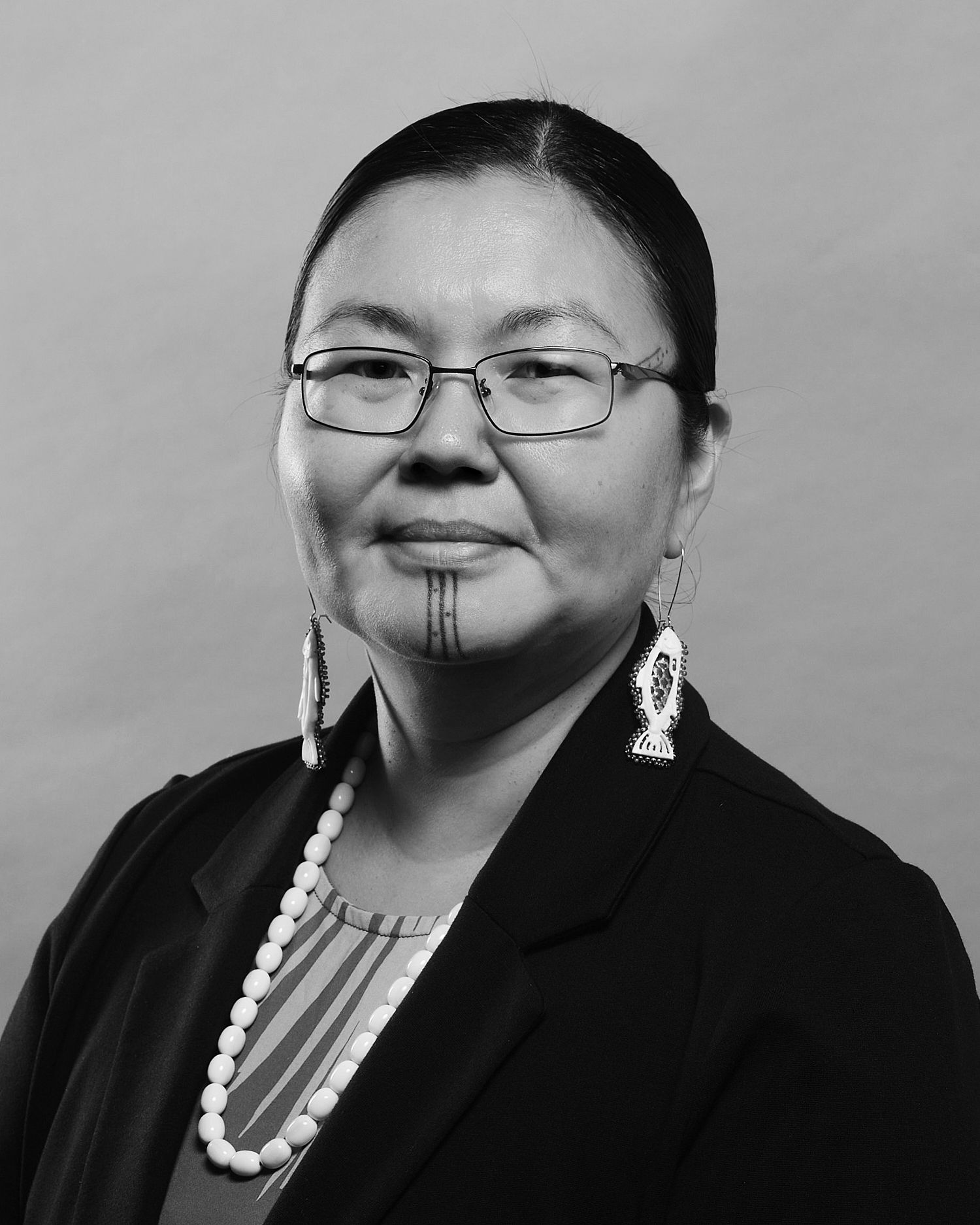 Black and white portrait of a woman