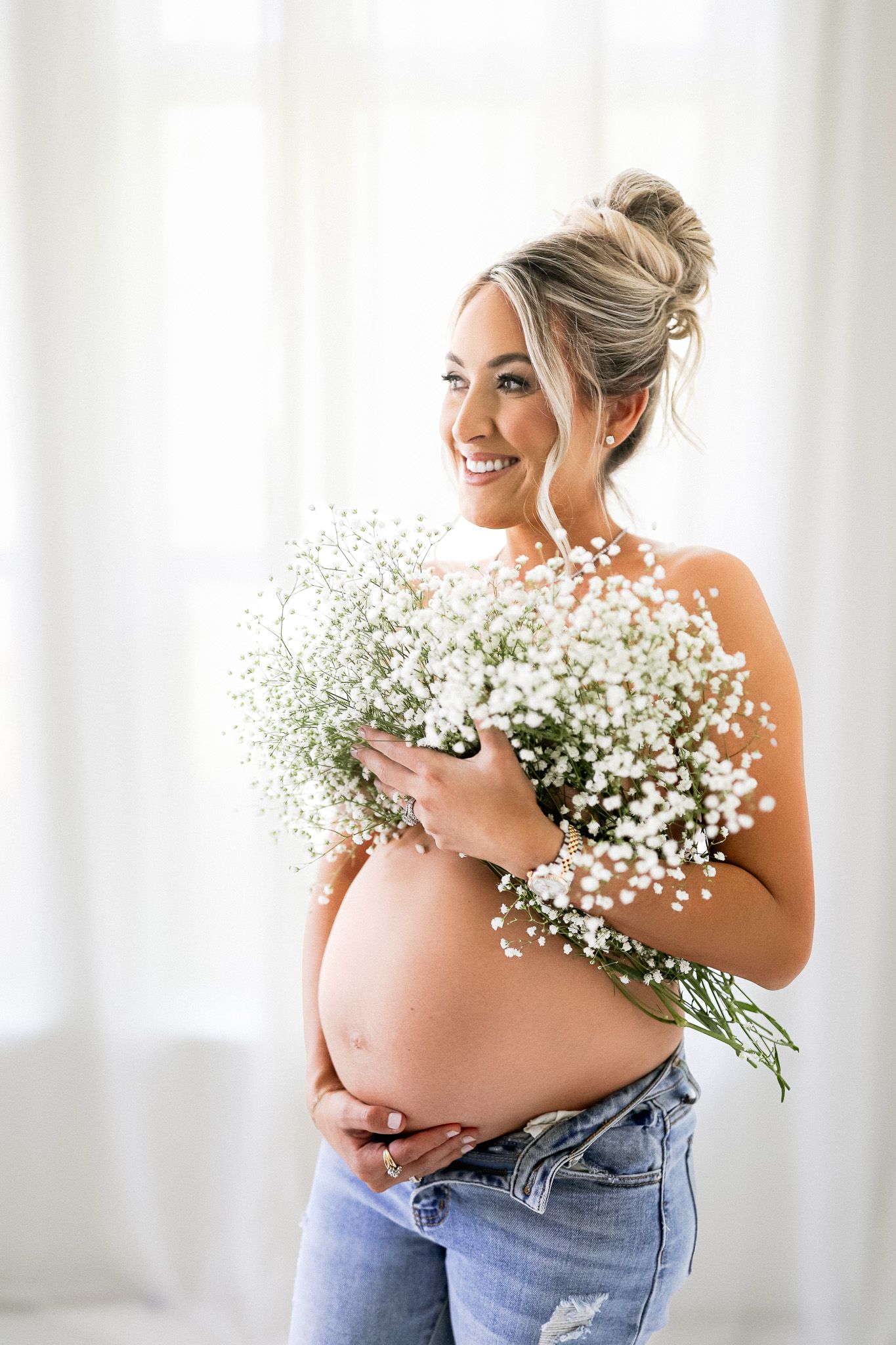 Light-filled portrait by Modesto newborn photographer Mikayla Mendes
