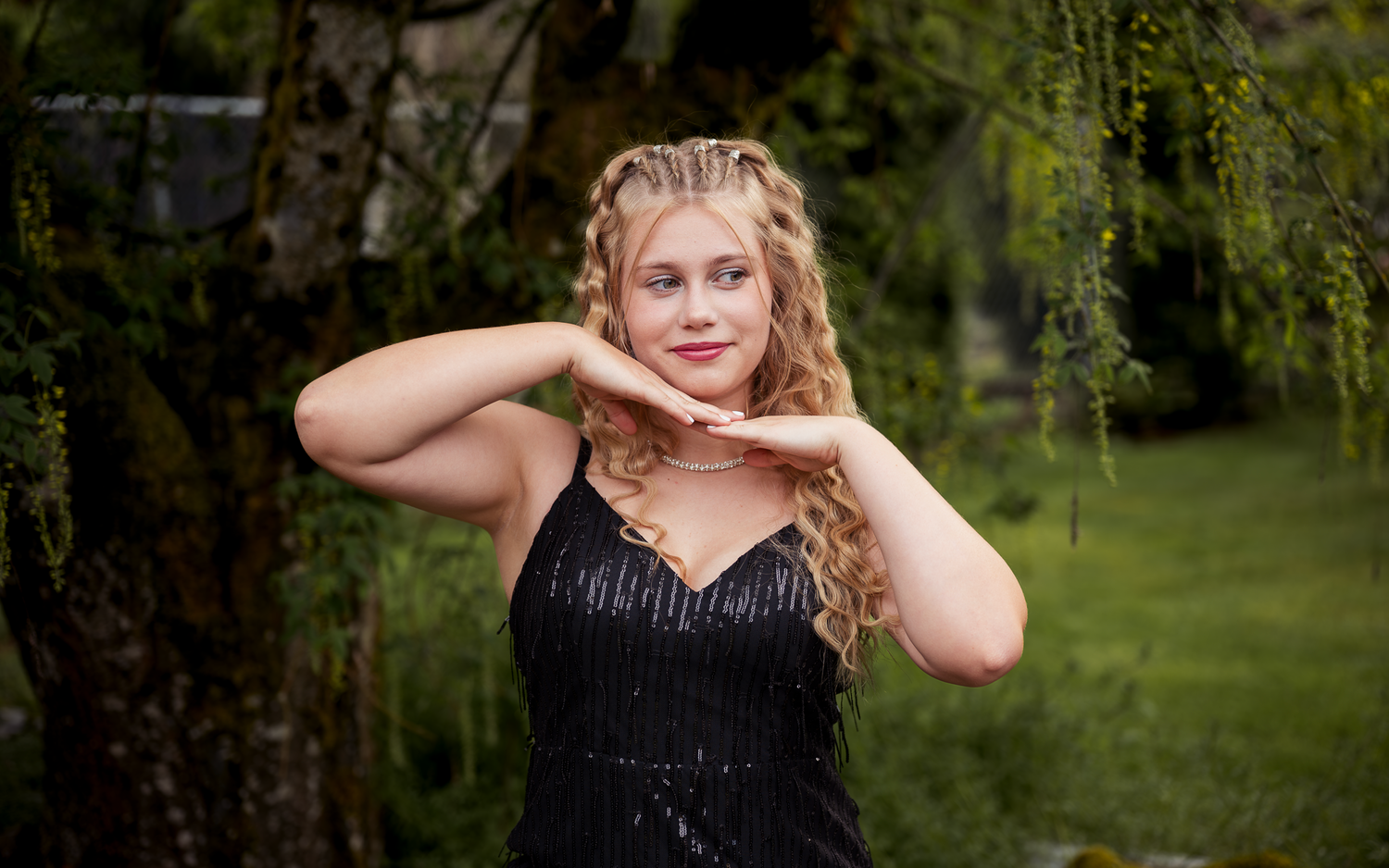 senior portrait photos prom season flowers nature senior