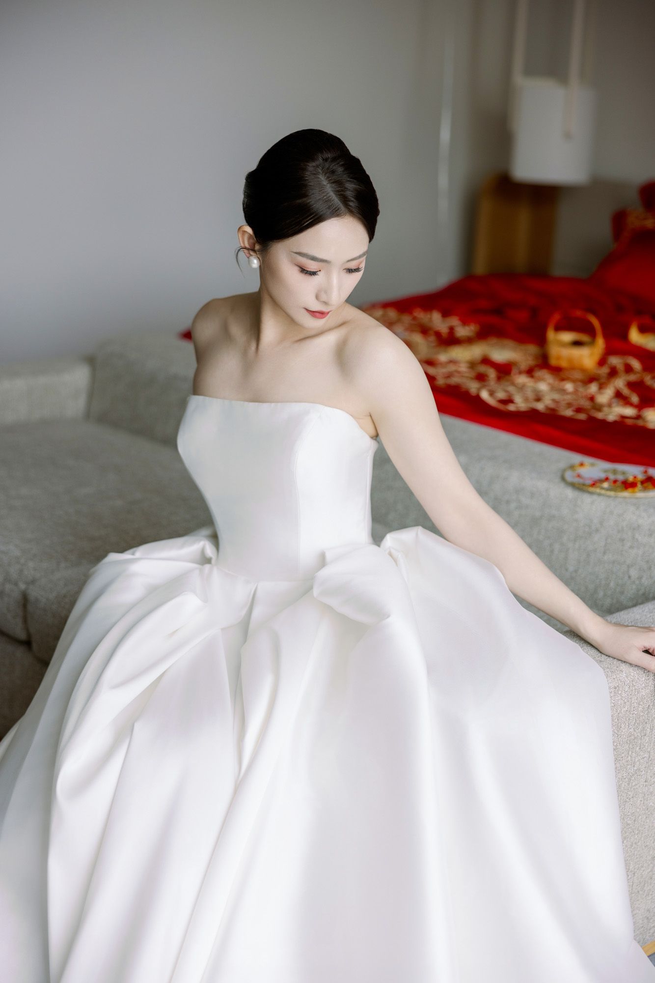 pearl hotel toronto wedding colorful floral arch summer