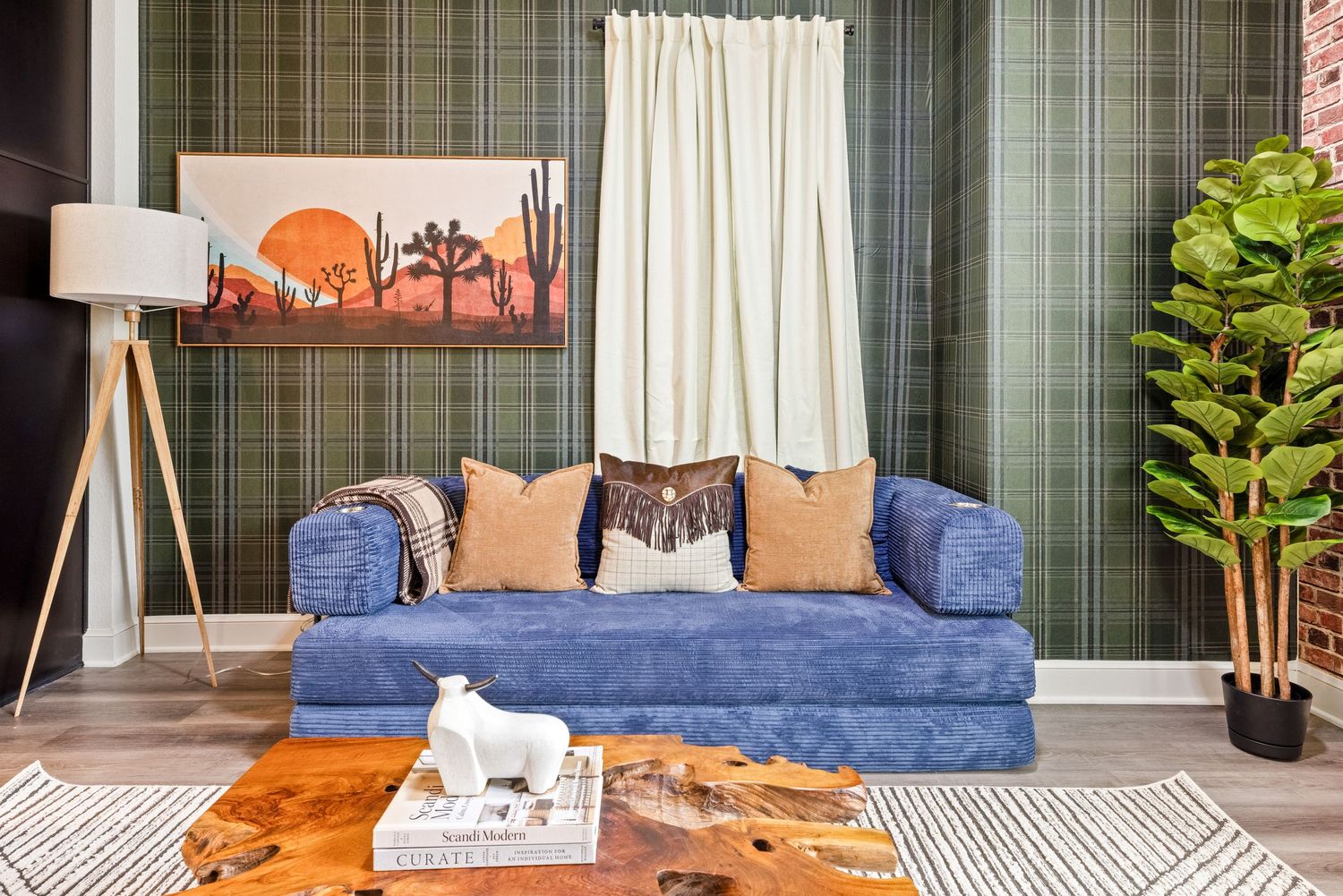Professional Airbnb photography in Tyler, Texas, showcasing the property’s interior design, inviting living spaces, and unique details.