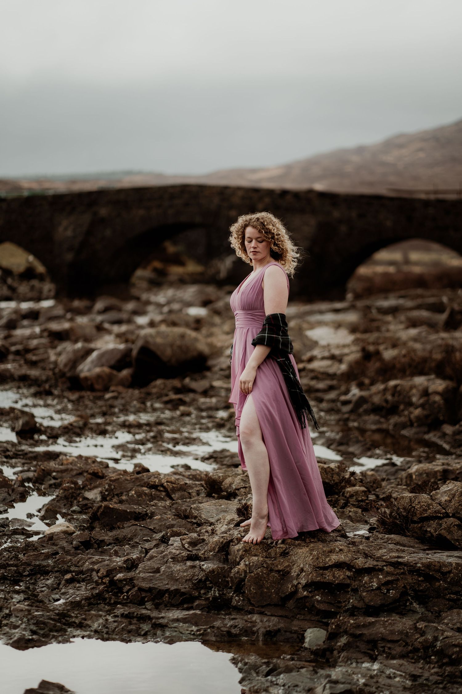 Magisch moment bij Sligachan Bridge – vrouwenreis en fotoshoot Schotland
