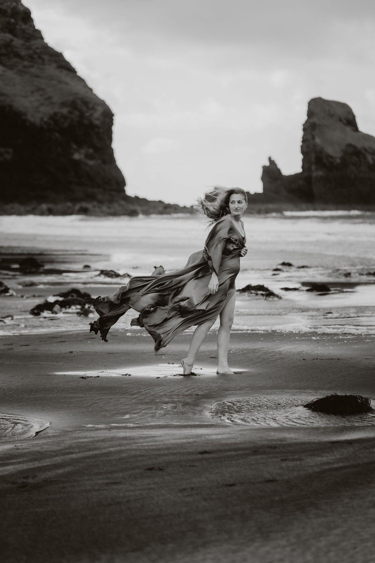 sassenach-session-nikitavanderhavenfotografie-taliskerbeach-isleofskye