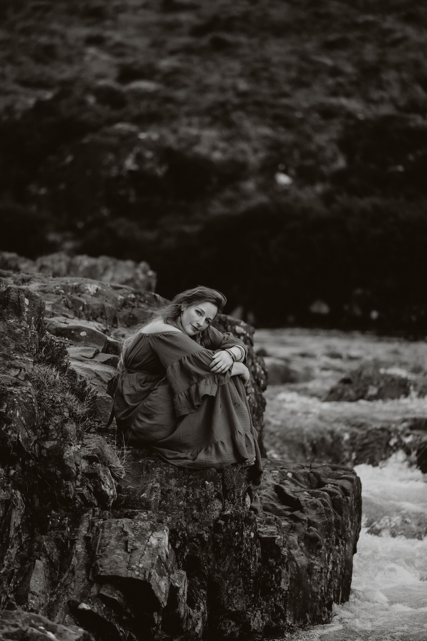 zwartwit-fairypools-skye-schotland-highlandartexperience