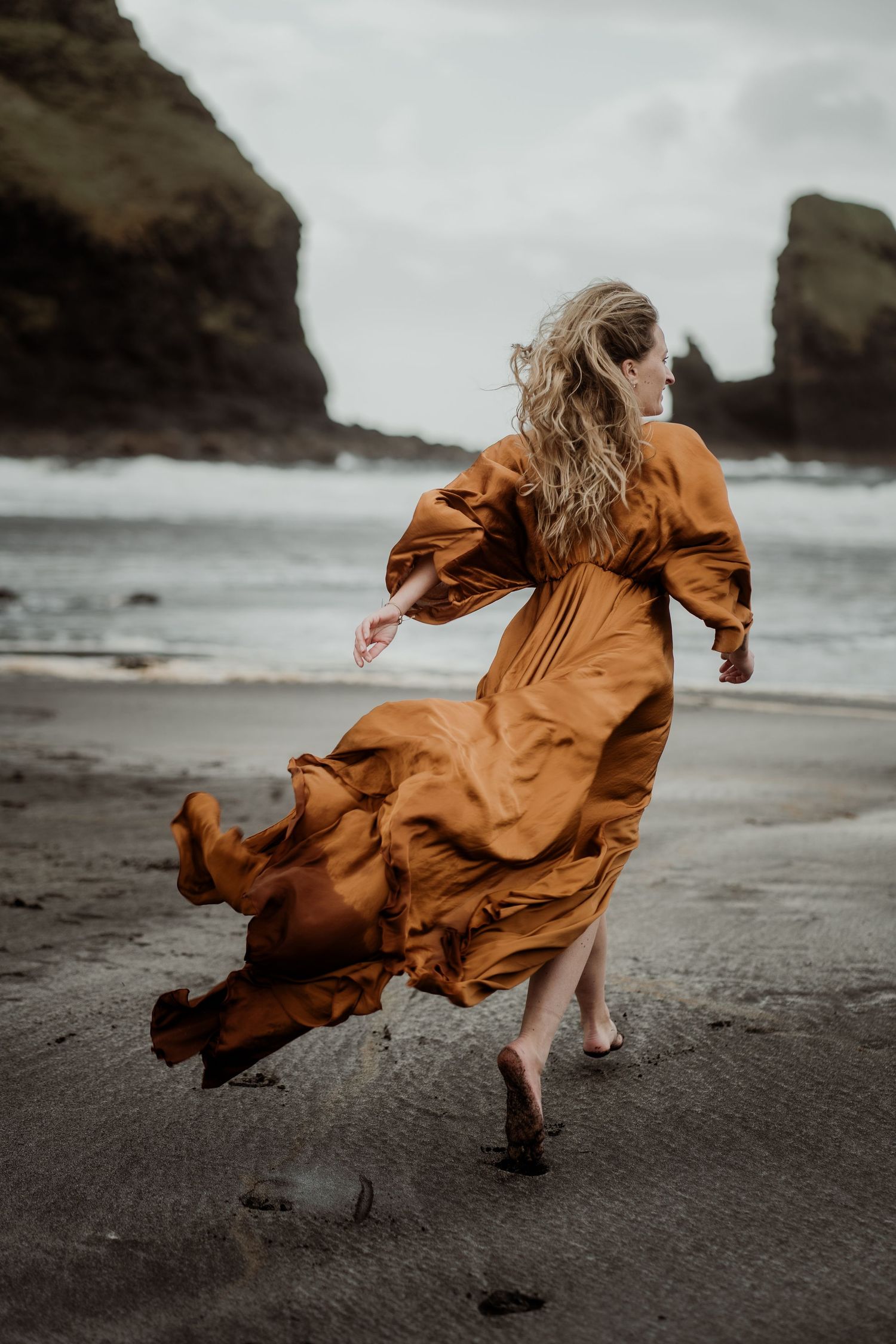 talisker-beach-black-sand-beach-isleofskye-nikitavanderhavenfotografie
