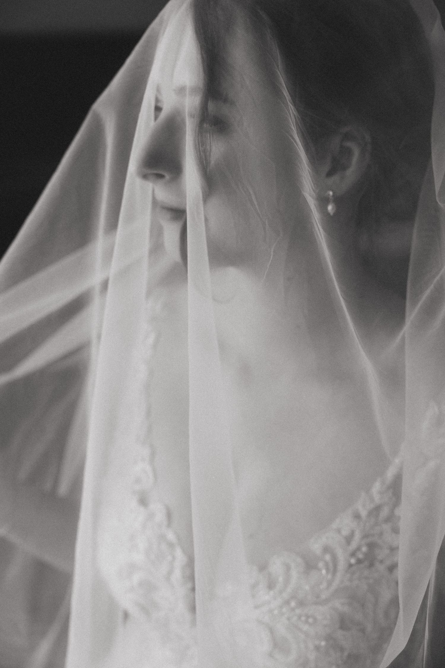 Timeless Cinematic Wedding Photography with a Nostalgic Touch