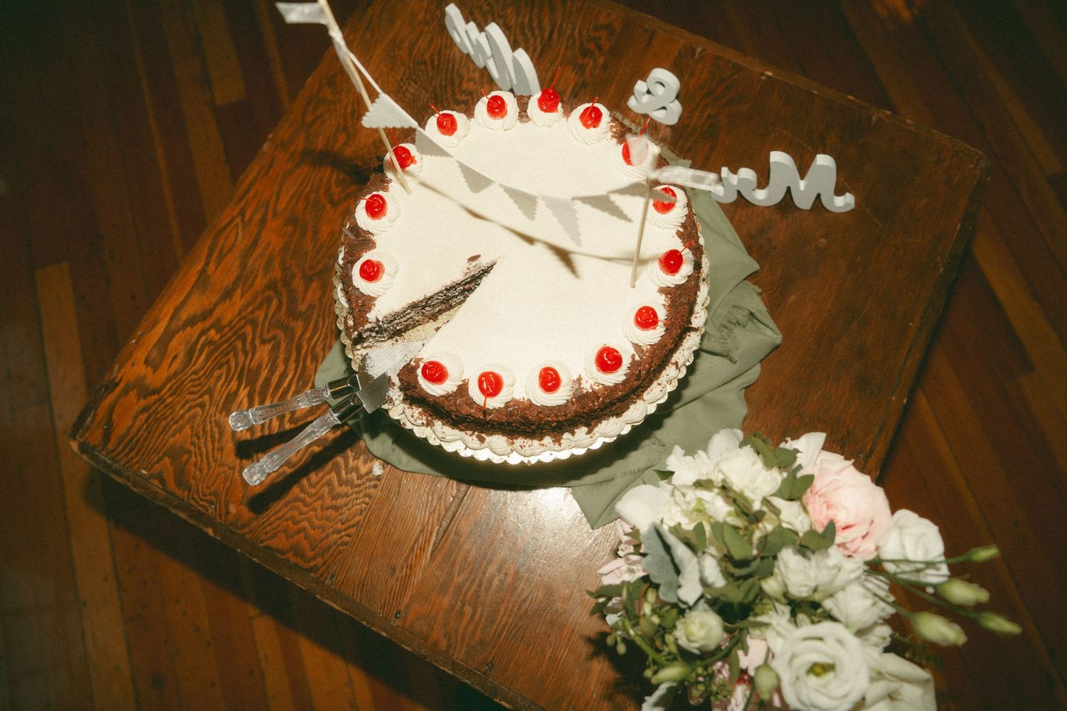 Timeless Cinematic Wedding Photography with a Nostalgic Touch