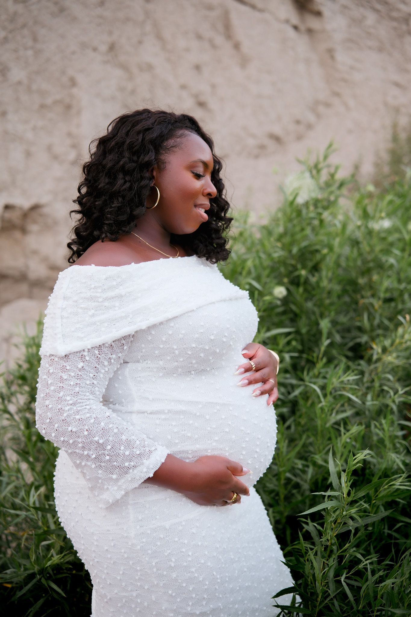 Maternity portrait at golden hour in Scarborough Bluffs, Toronto