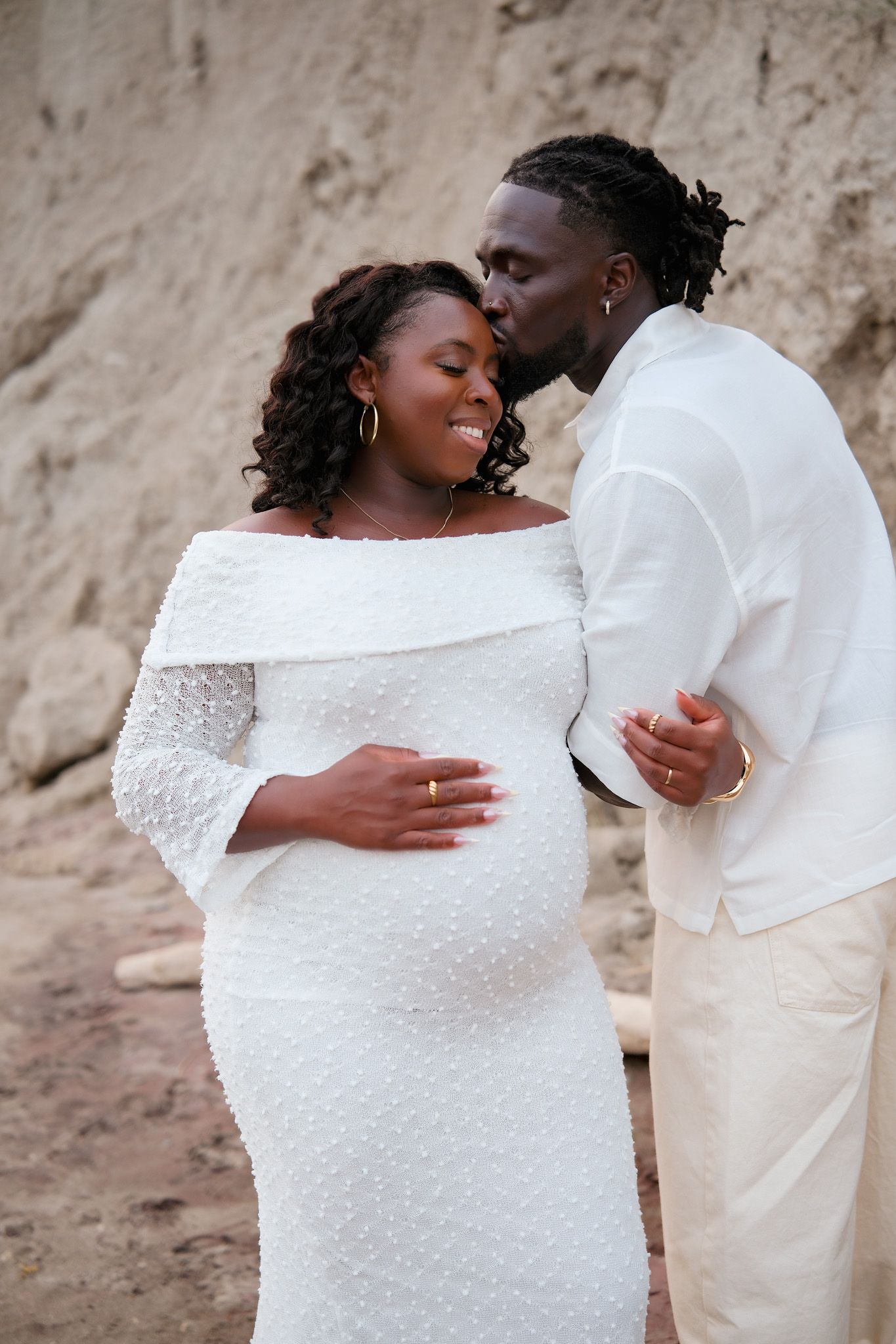 Maternity portrait at golden hour in Scarborough Bluffs, Toronto