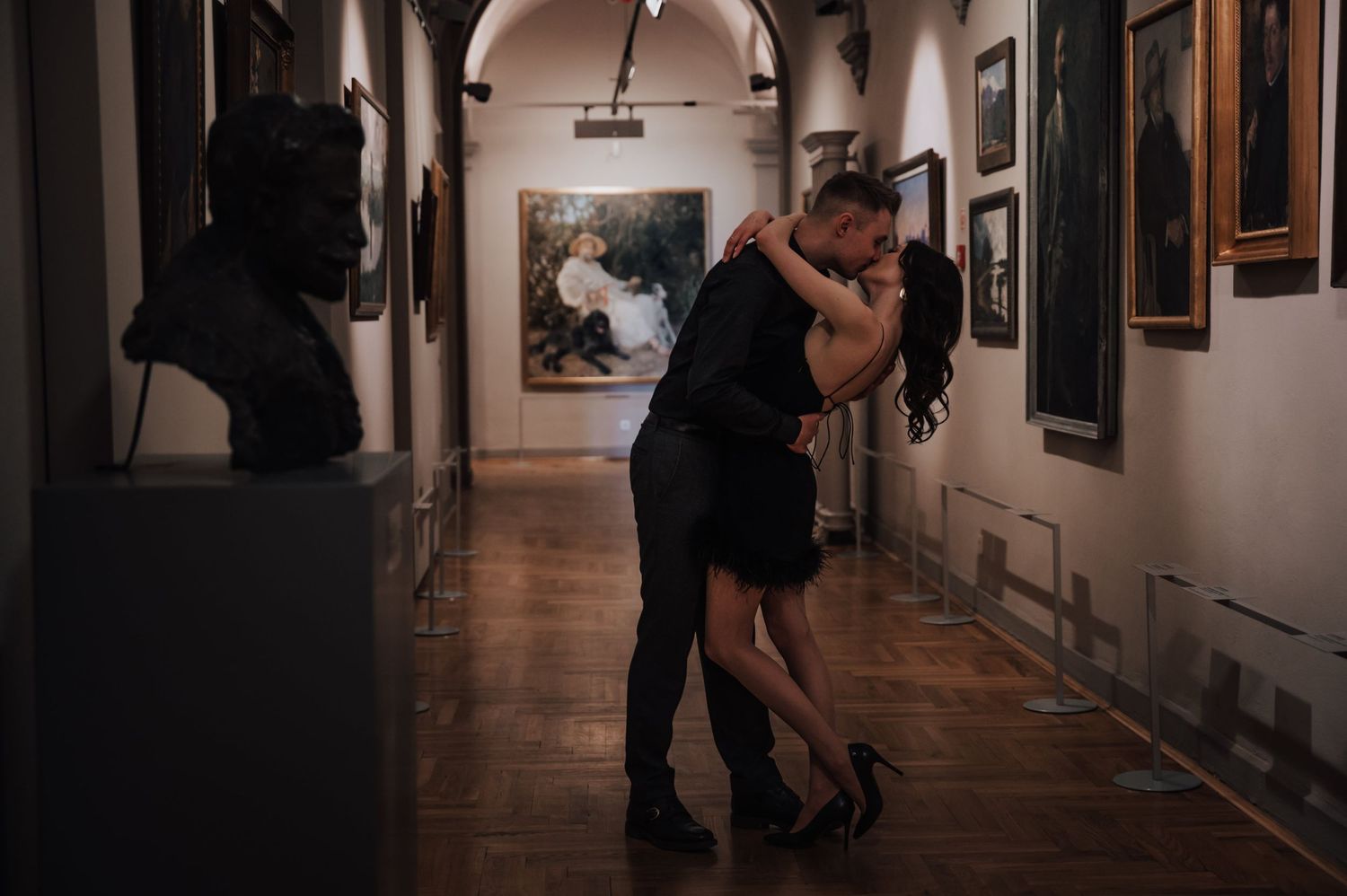Fotograf Wrocław – stylowa sesja narzeczeńska w Muzeum Narodowym