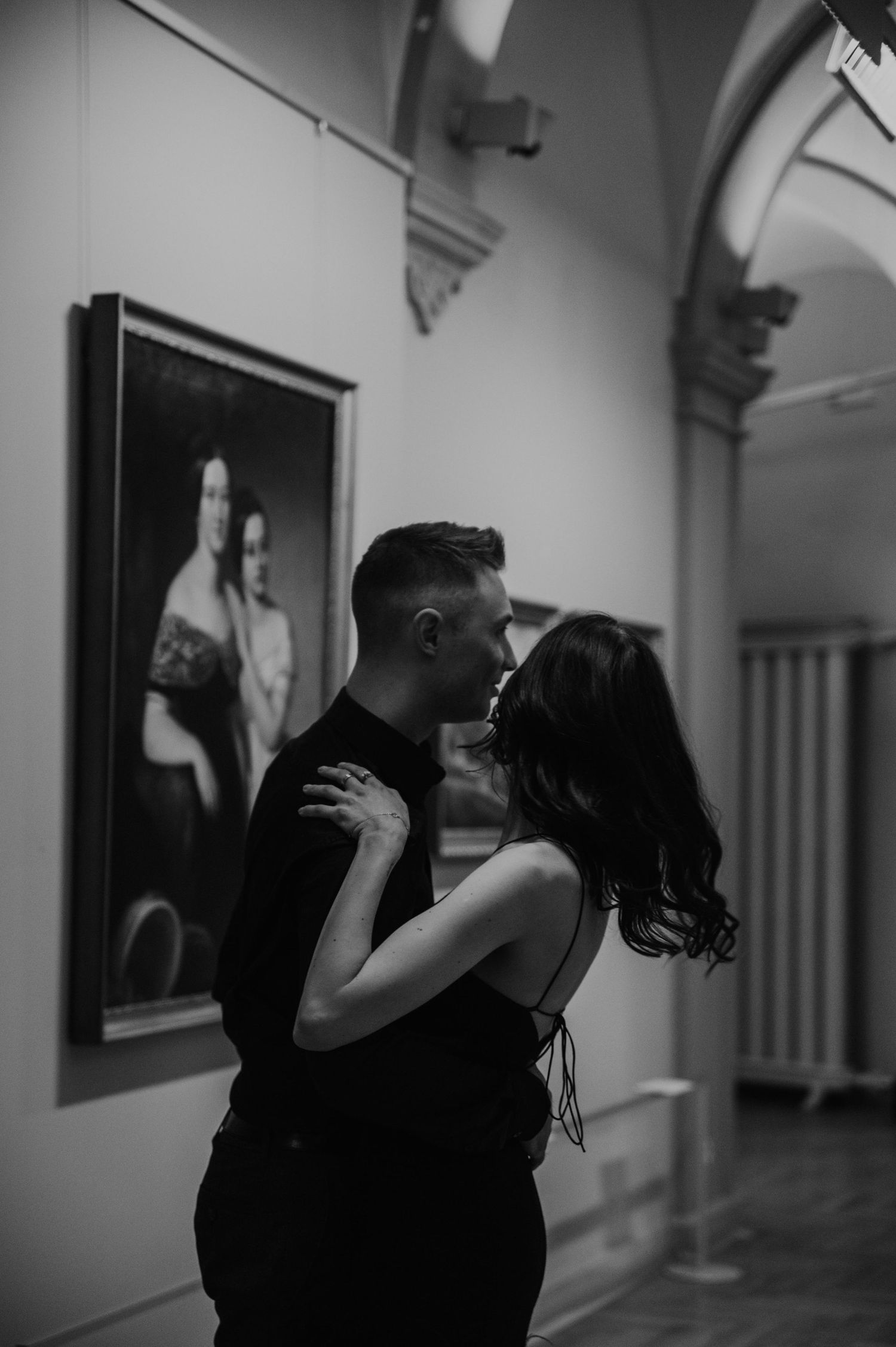 Fotografia narzeczeńska Wrocław – sztuka, światło, miłość