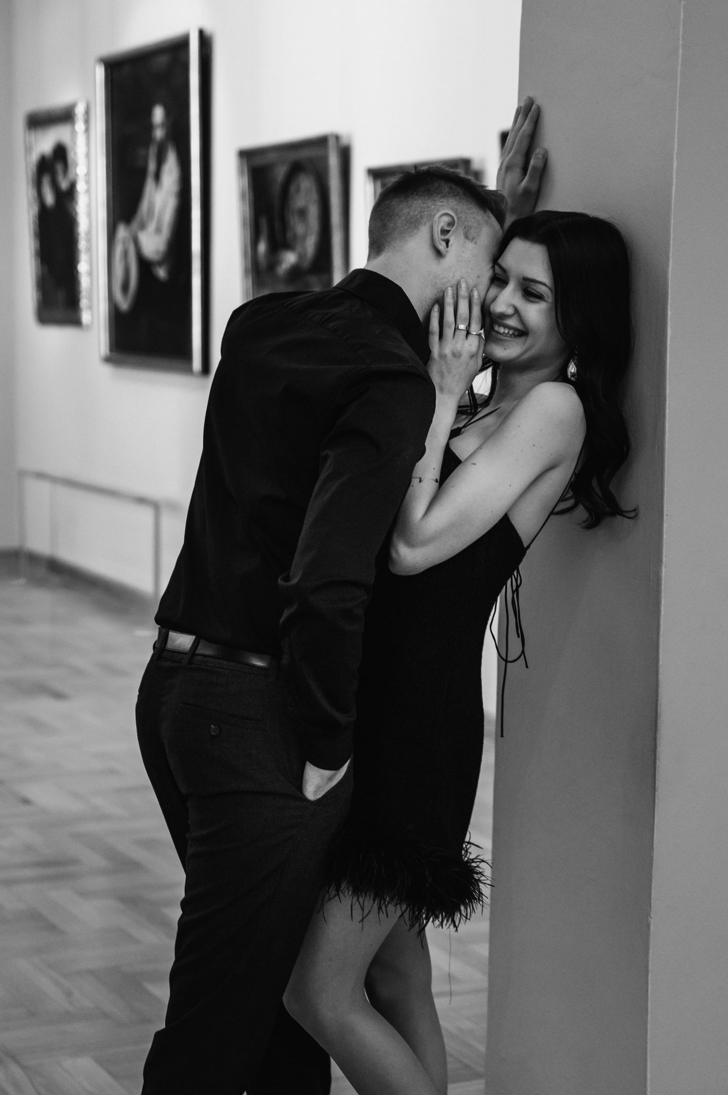 Fotograf ślubny Wrocław – sesja narzeczeńska z klasą w muzealnym klimacie