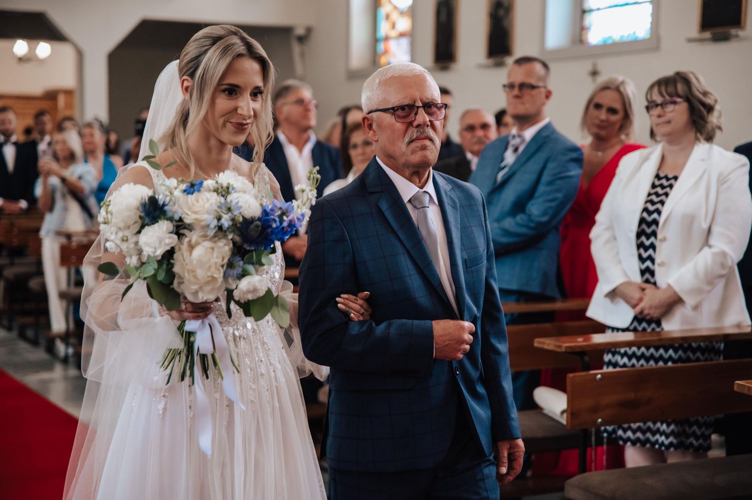Fotografia z ceremonii – wzruszenia Pary Młodej i bliskich