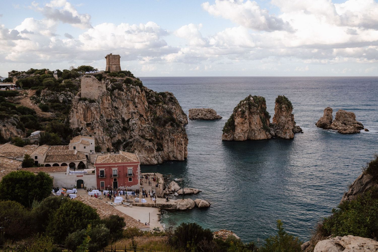 Tonnara di Scopello, Sycylia. Sesja ślubna z widokiem.
