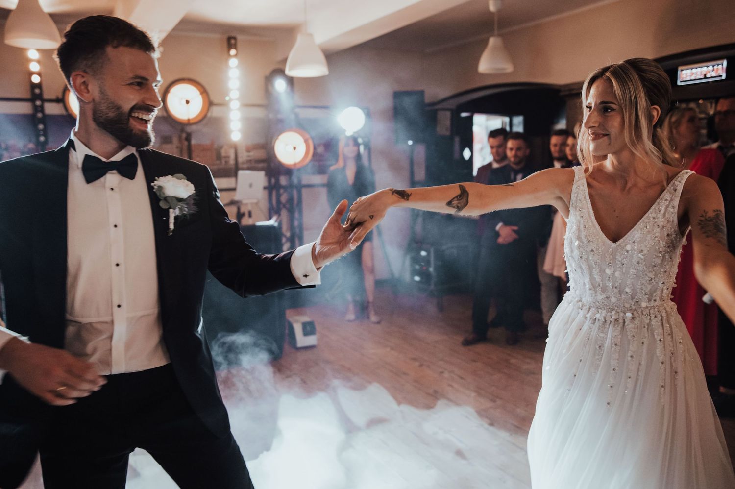 Emocjonalny pierwszy taniec Pary Młodej podczas wesela w Gdańsku