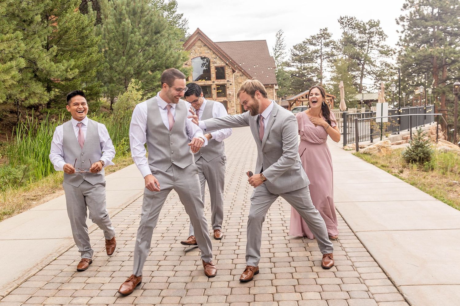 Colorado wedding photographer, Candid wedding photography Colorado, Della Terra Wedding Photographer, Mountain elopement