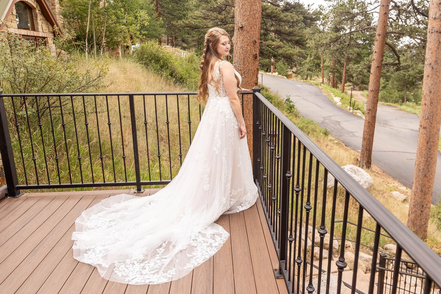 Colorado wedding photographer, Candid wedding photography Colorado, Della Terra Wedding Photographer, Mountain elopement