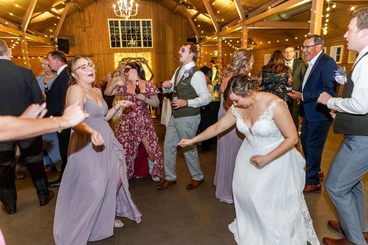 Wedding Photographer, Elopement Specialist, Engagement Photos, Natural Backgrounds, Candid Moments