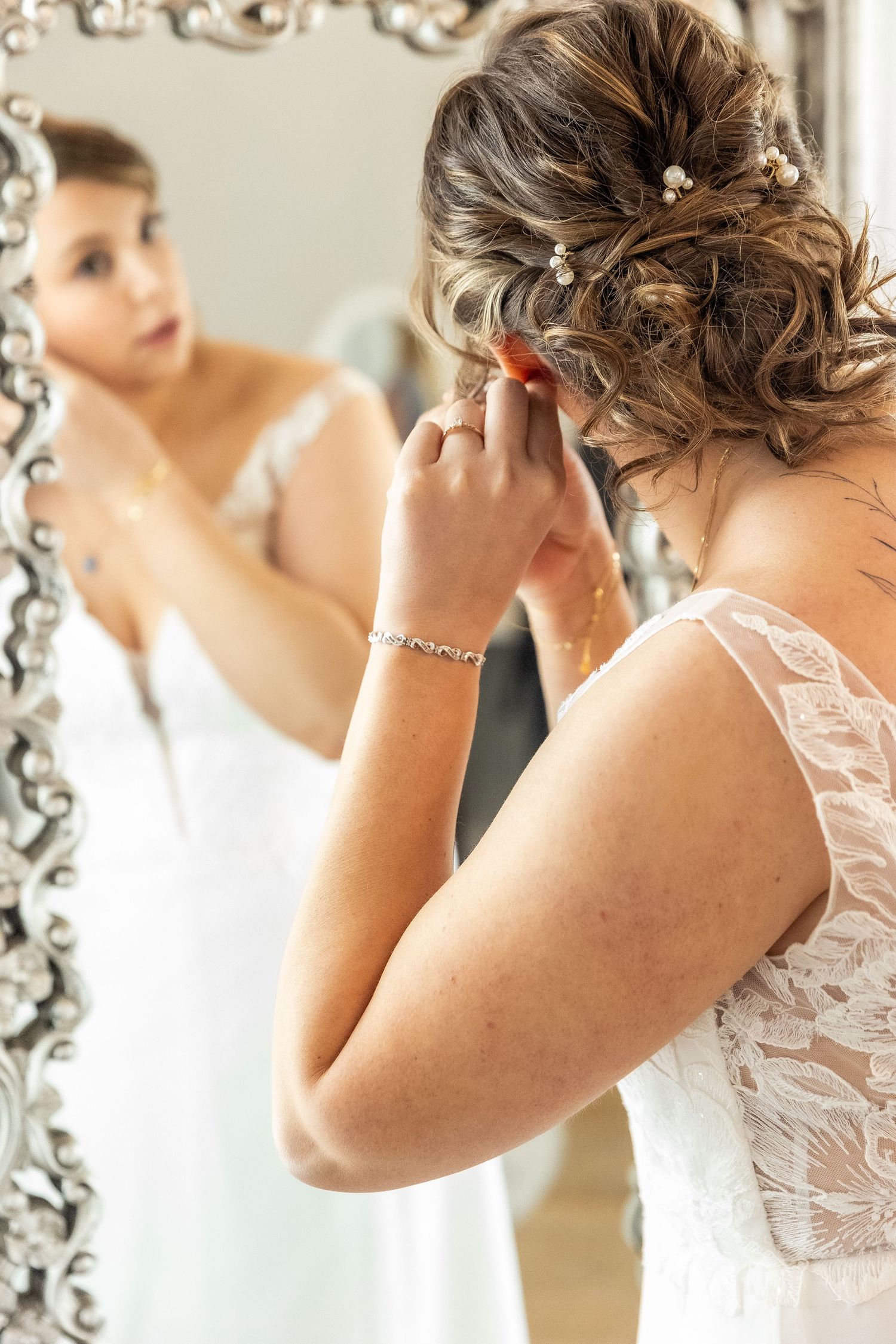 Wedding Photographer, Elopement Specialist, Engagement Photos, Natural Backgrounds, Candid Moments