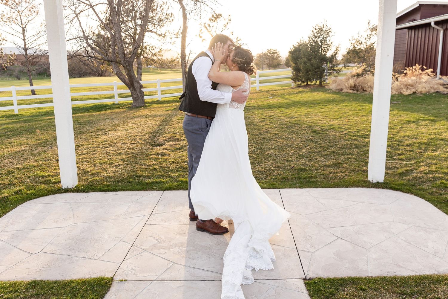 Wedding Photographer, Elopement Specialist, Engagement Photos, Natural Backgrounds, Candid Moments