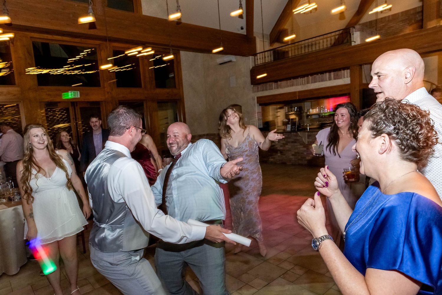 Colorado wedding photographer, Candid wedding photography Colorado, Della Terra Wedding Photographer, Mountain elopement