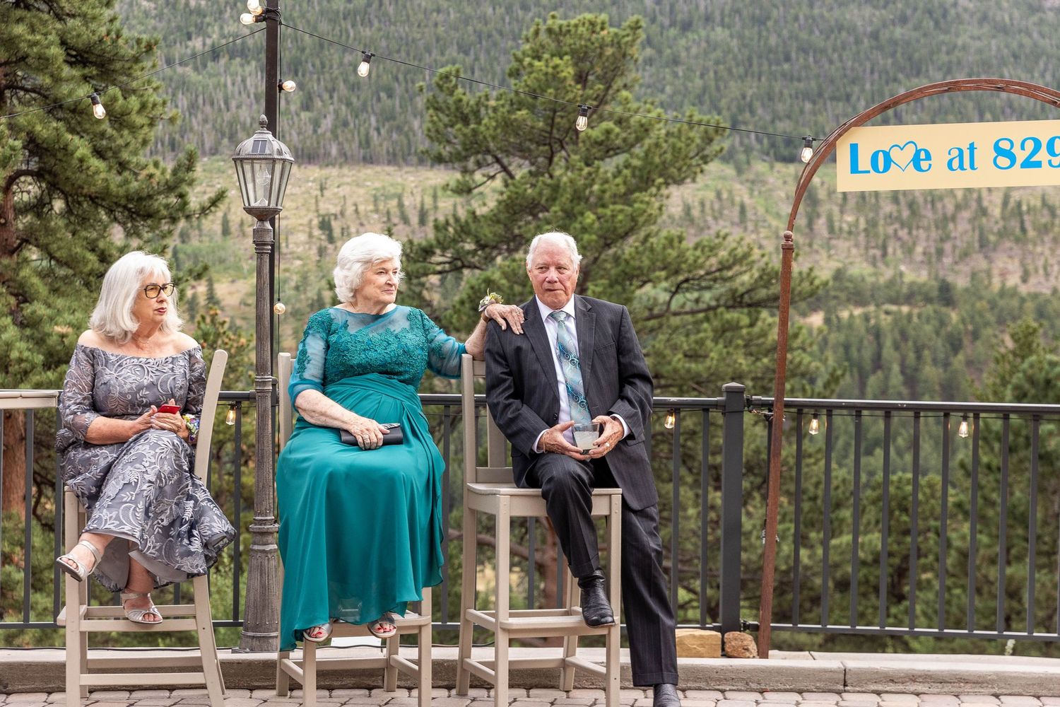 Colorado wedding photographer, Candid wedding photography Colorado, Della Terra Wedding Photographer, Mountain elopement