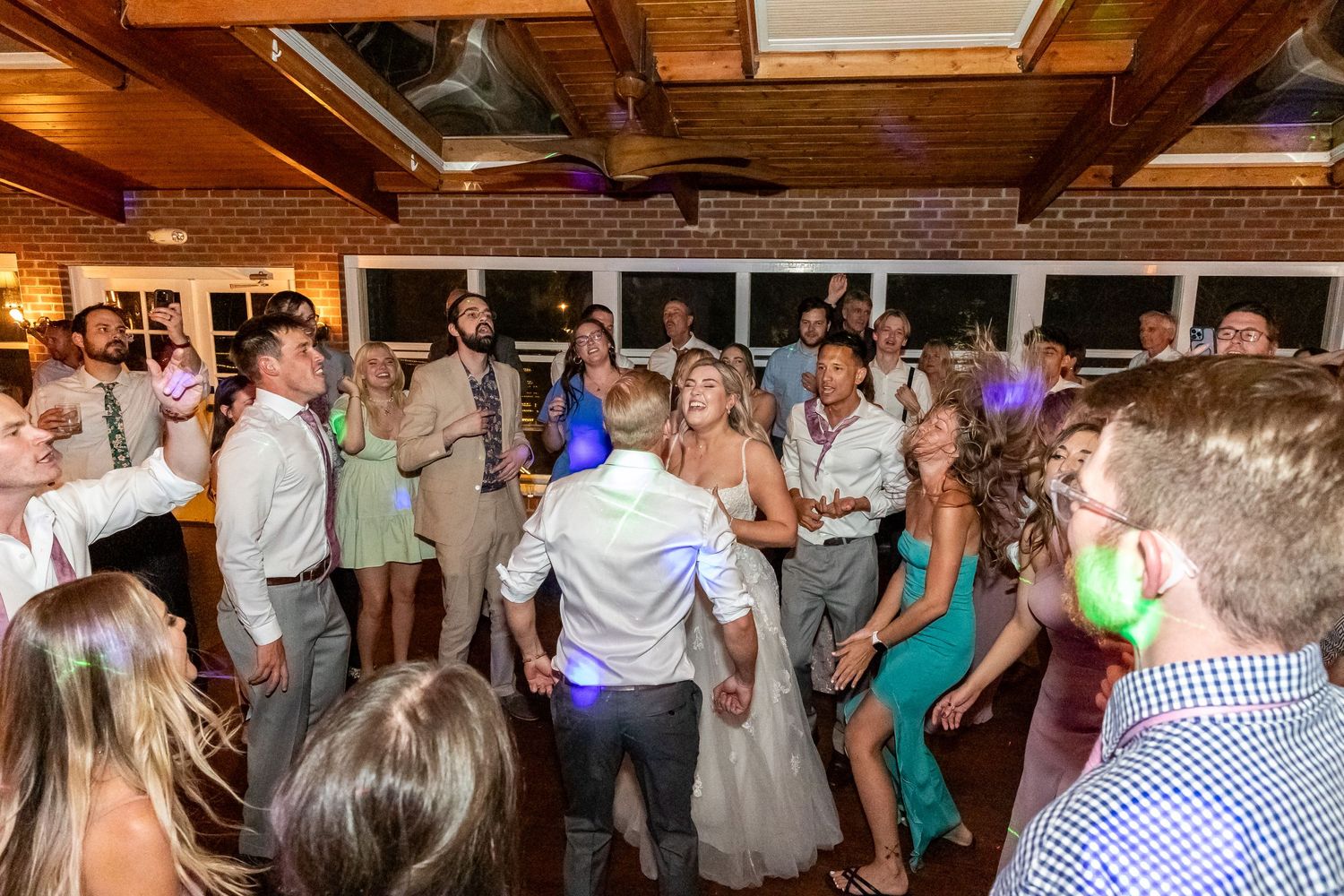 Colorado luxury wedding photographer, true-to-color wedding photography Colorado, high-end wedding photographer