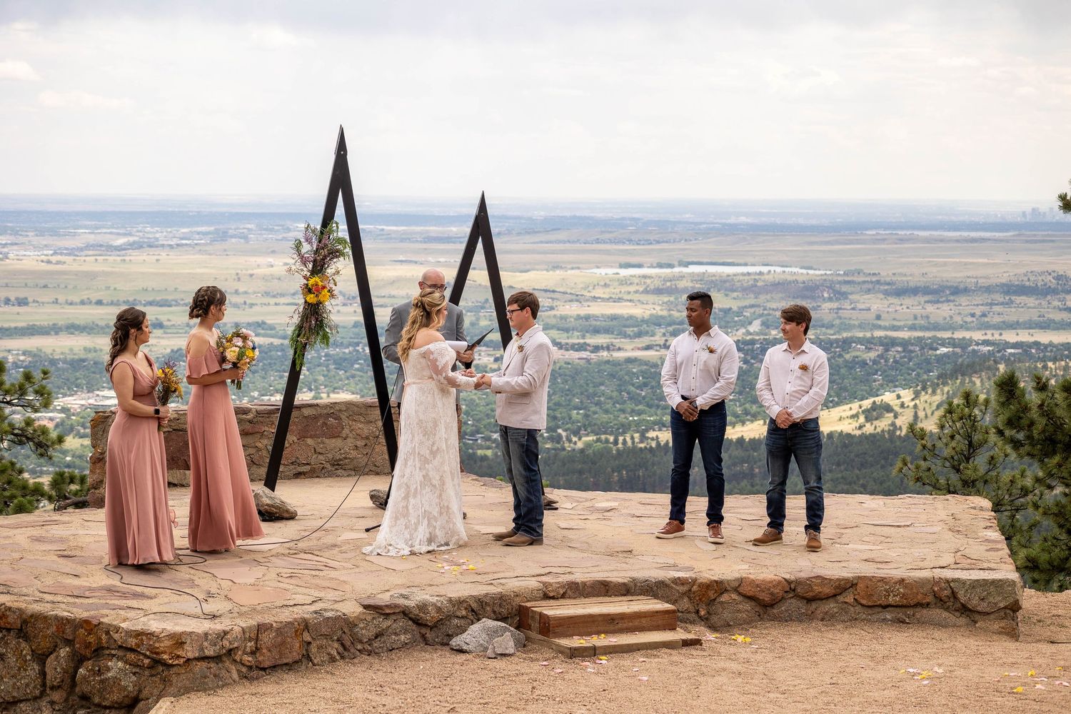 Capturing authentic, heartfelt moments in Colorado’s stunning landscapes. Serving Denver, Boulder, Estes Park, and beyond. Let's tell your