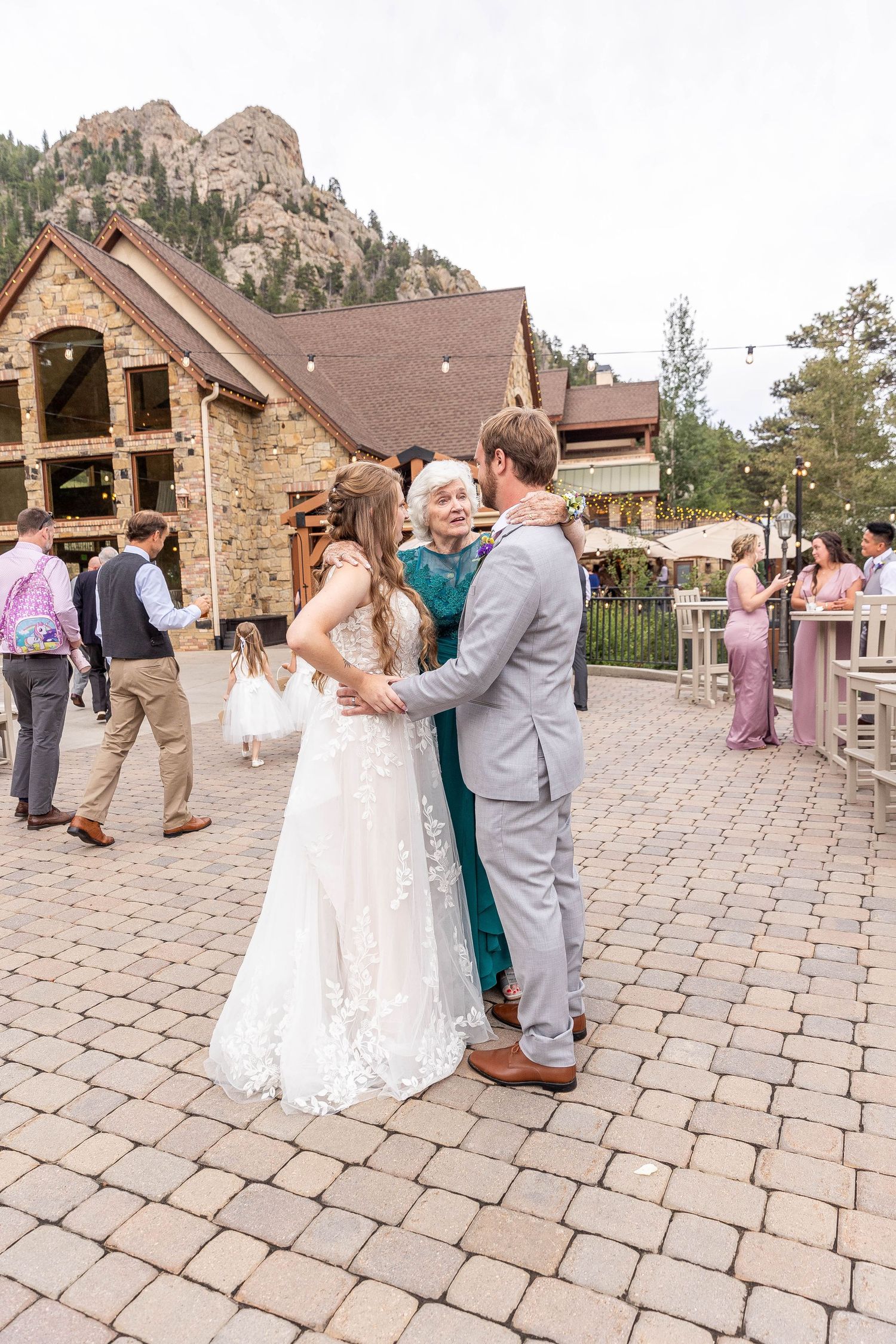 Colorado wedding photographer, Candid wedding photography Colorado, Della Terra Wedding Photographer, Mountain elopement