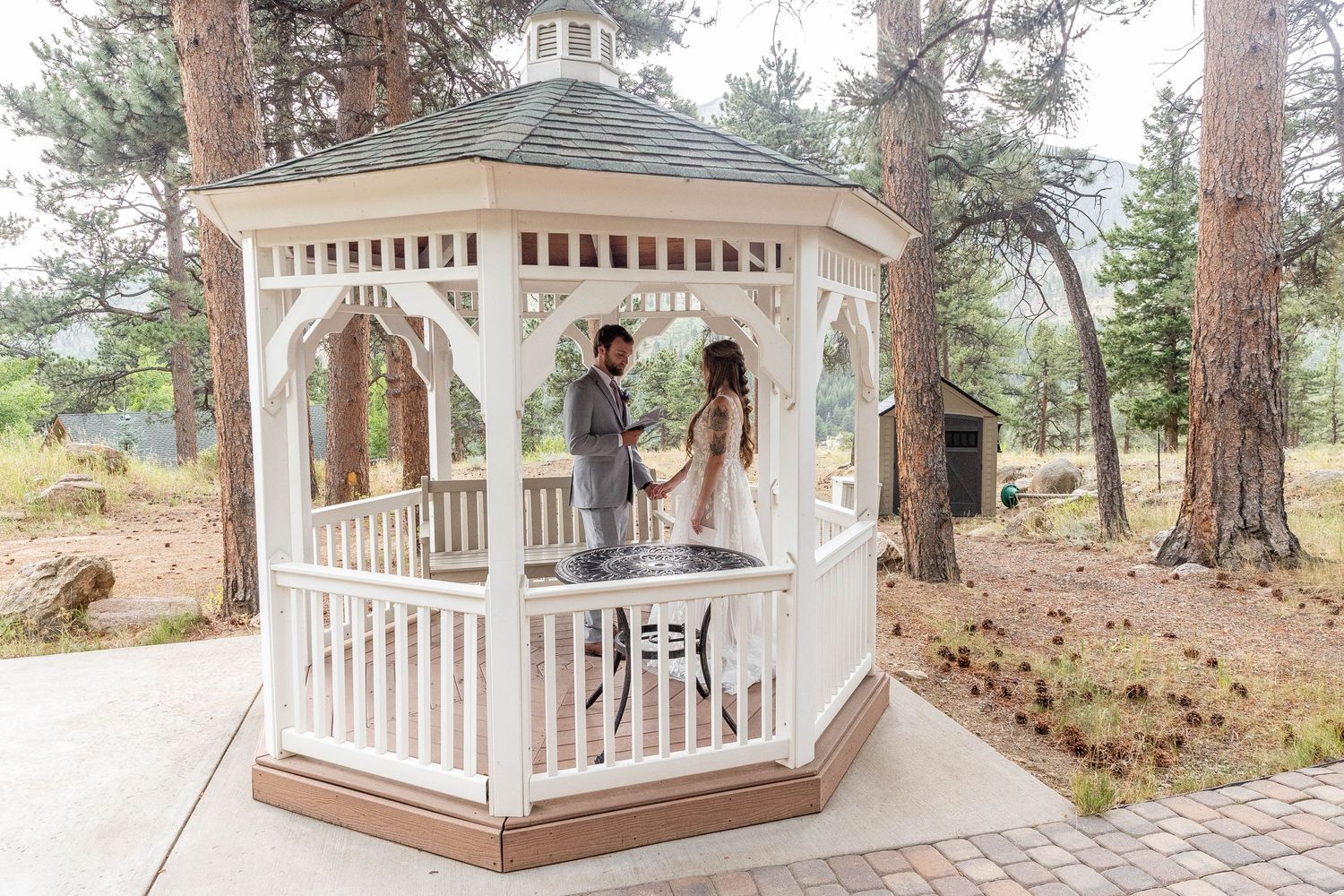 Colorado wedding photographer, Candid wedding photography Colorado, Della Terra Wedding Photographer, Mountain elopement