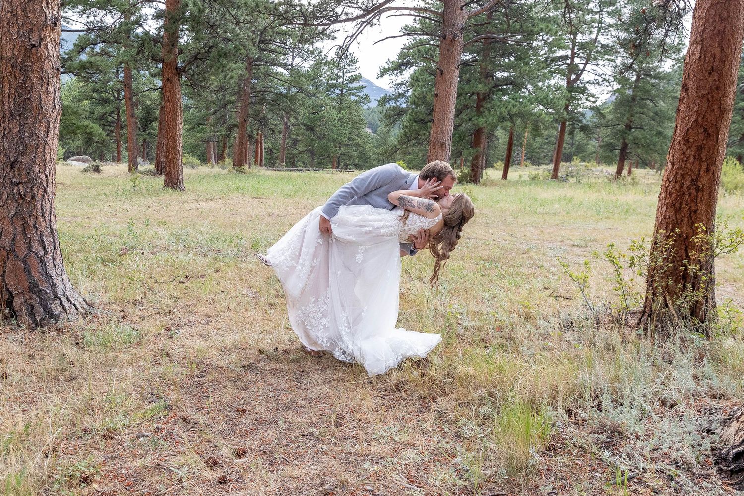 Colorado wedding photographer, Candid wedding photography Colorado, Della Terra Wedding Photographer, Mountain elopement